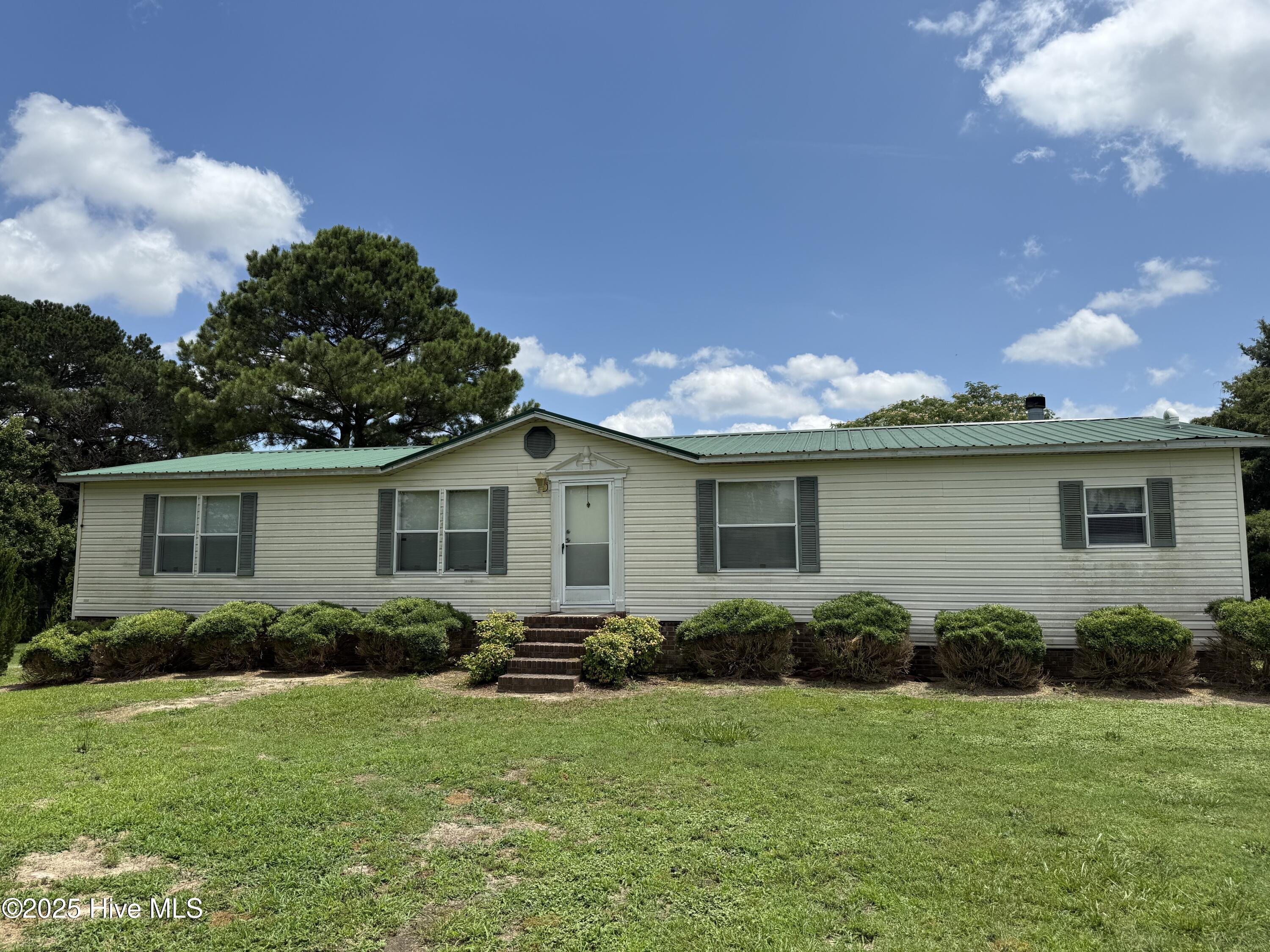 6028 Wayne Memorial Drive Property Photo 1