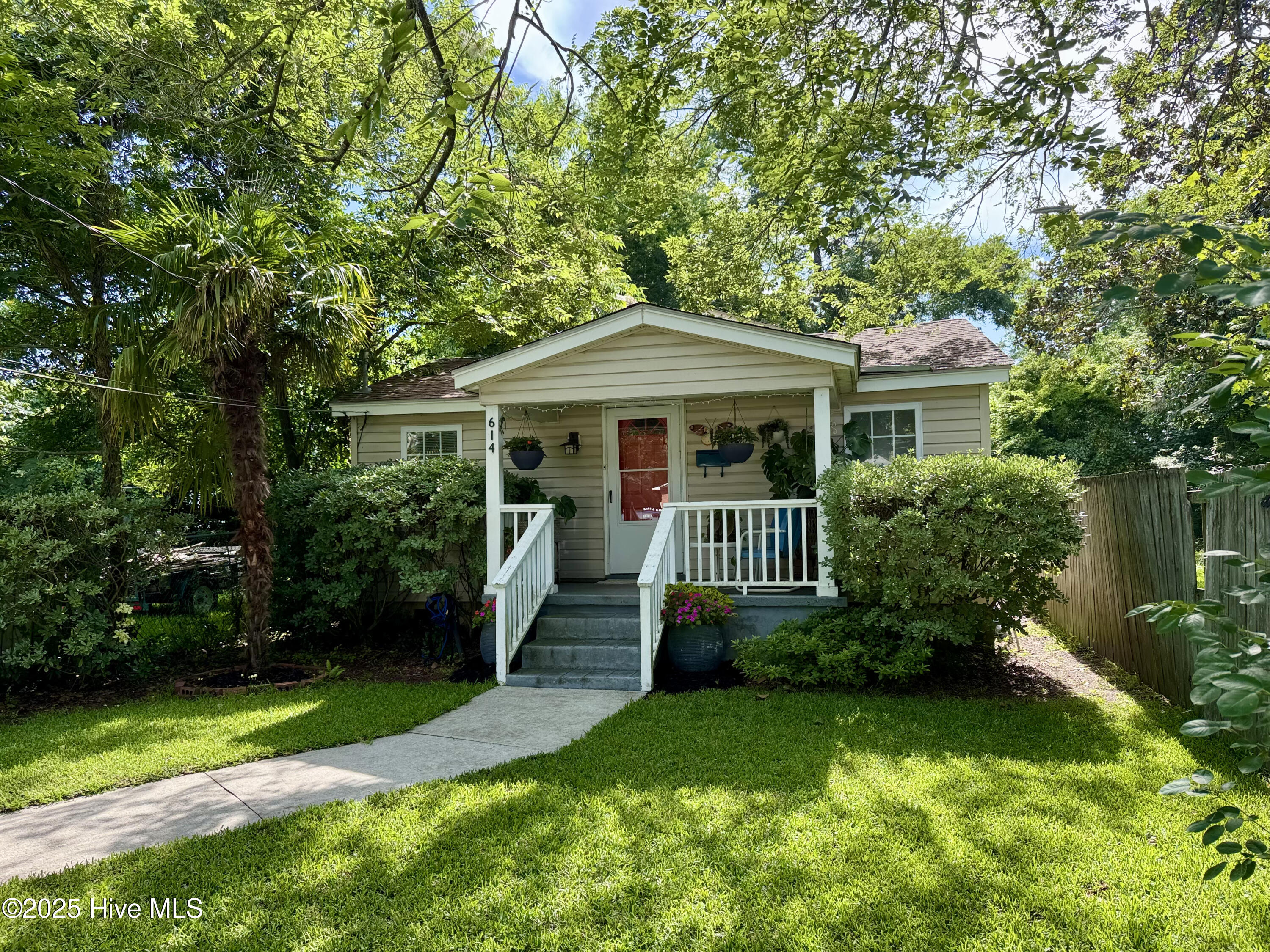 614 S 13th Street Property Photo 1