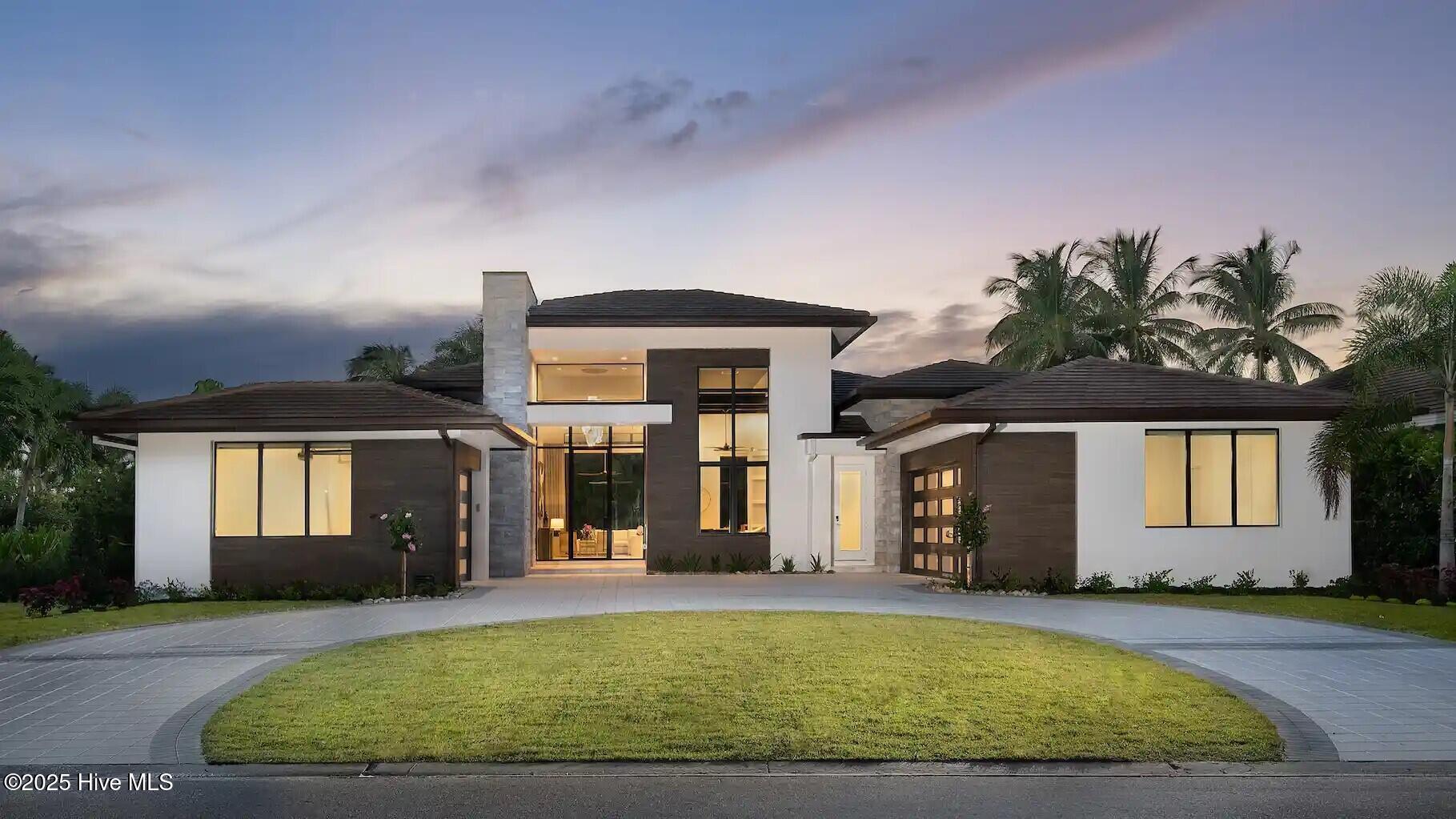 521 Airlie Road Park Shore Plan Property Photo 1