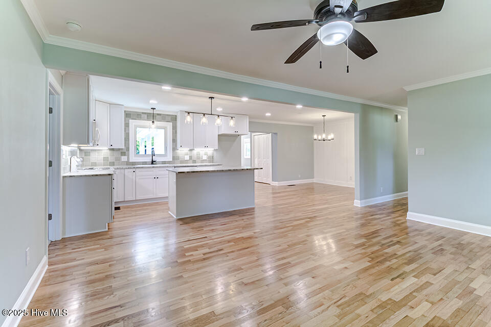 369 Toulon Drive Property Photo 6