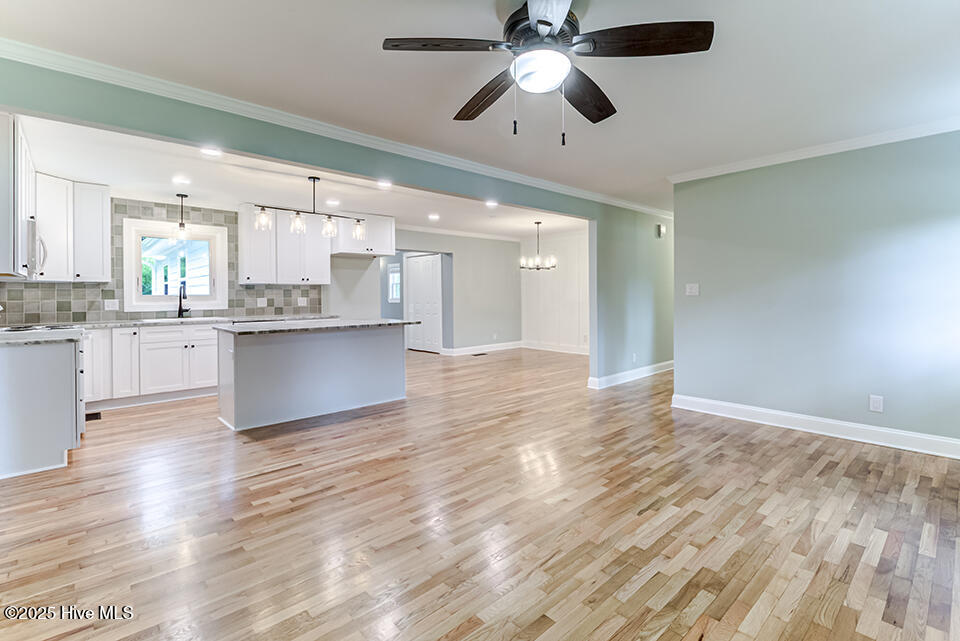 369 Toulon Drive Property Photo 10