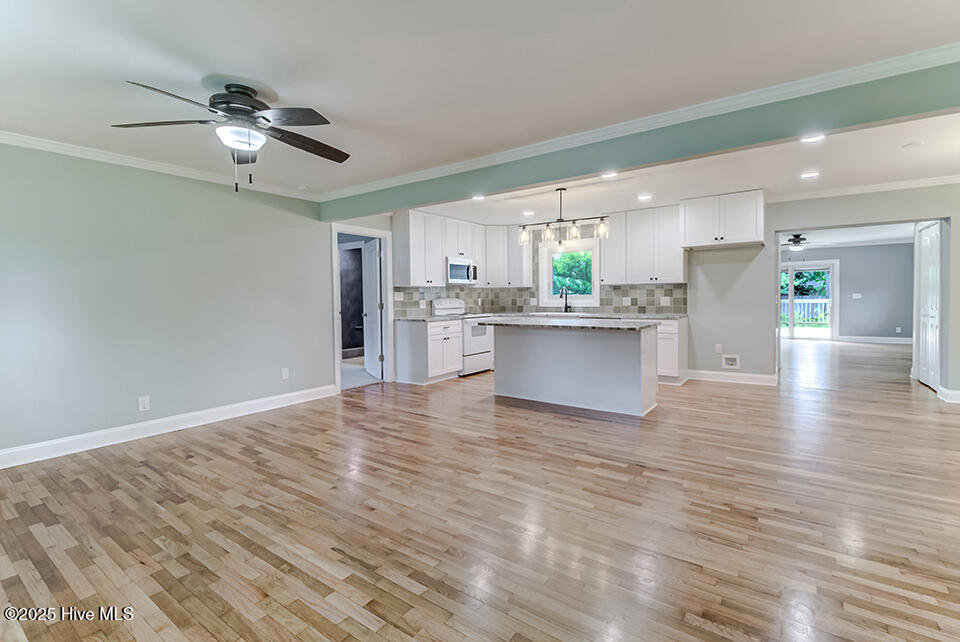 369 Toulon Drive Property Photo 11