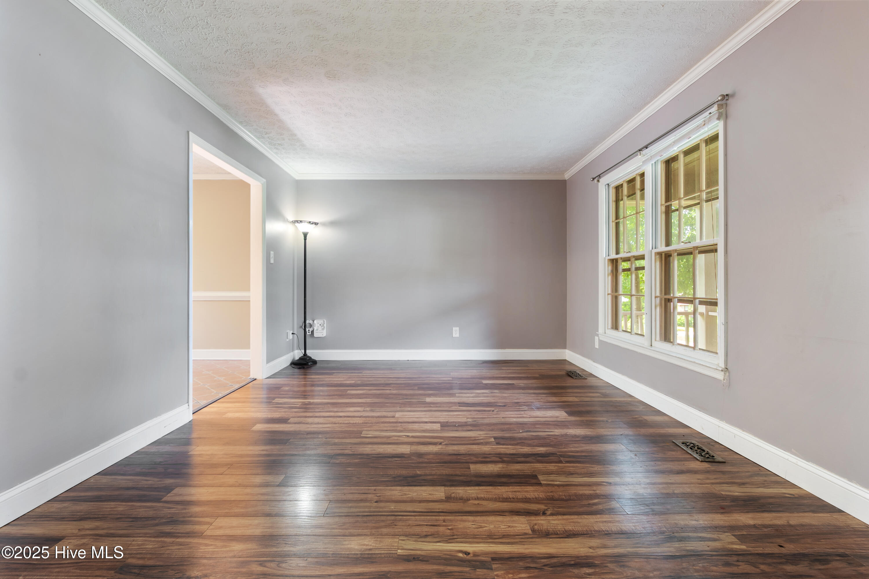 1612 Hennessy Place Property Photo 5