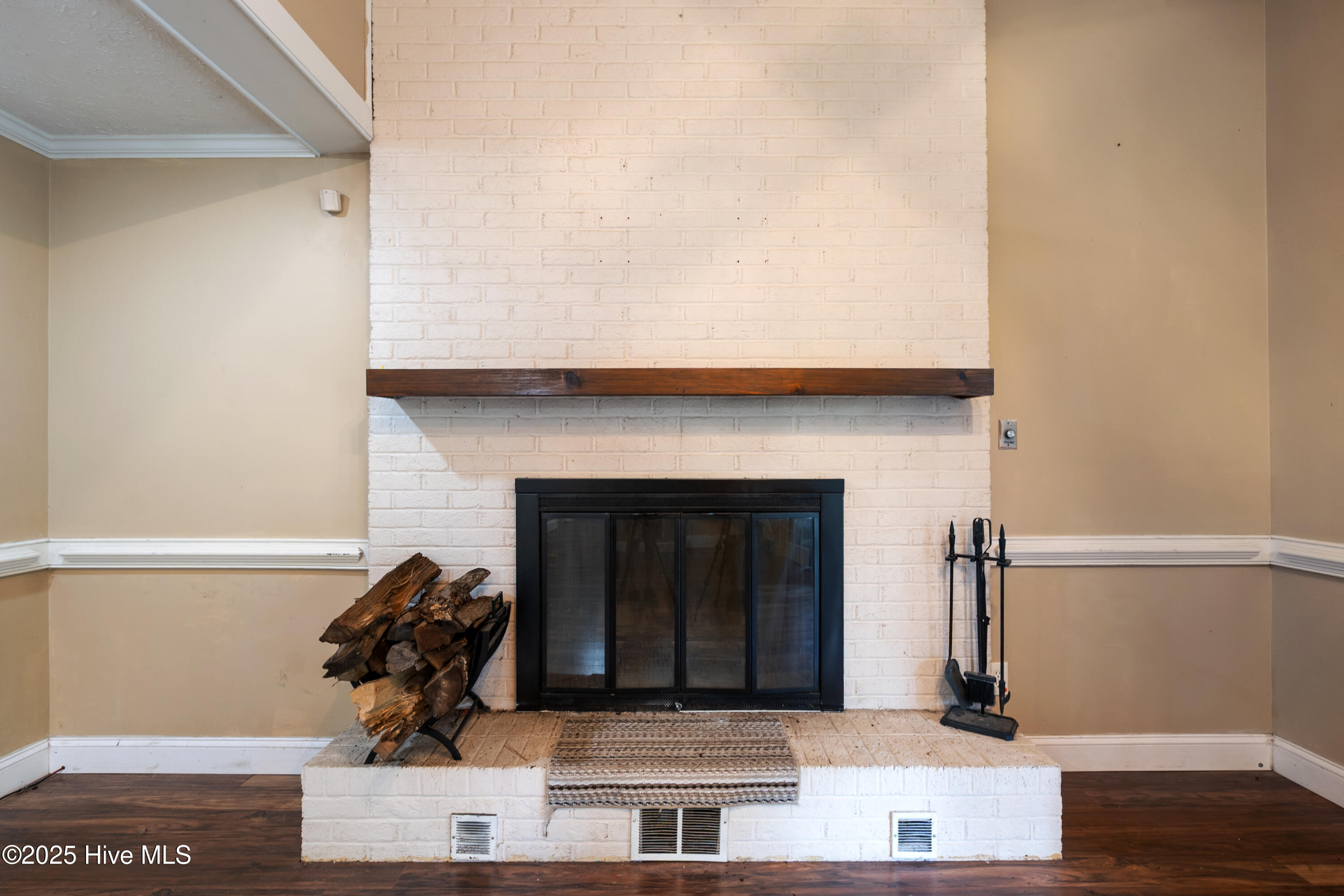 1612 Hennessy Place Property Photo 15