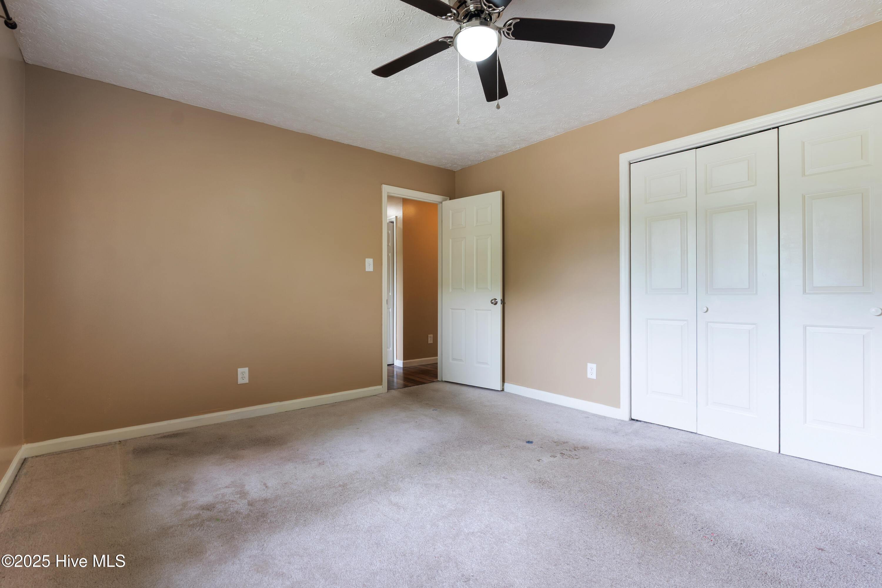 1612 Hennessy Place Property Photo 20