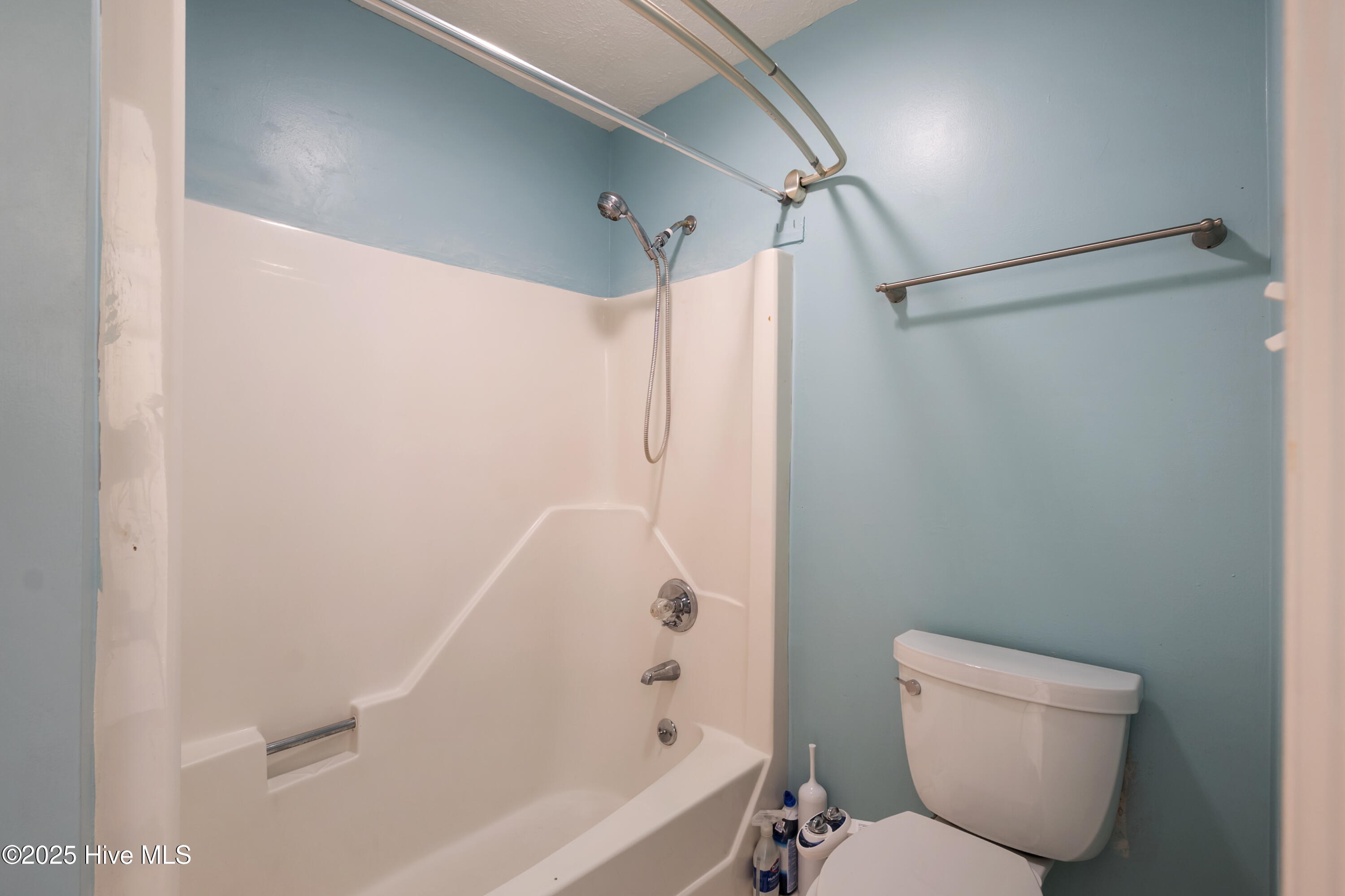 1612 Hennessy Place Property Photo 21