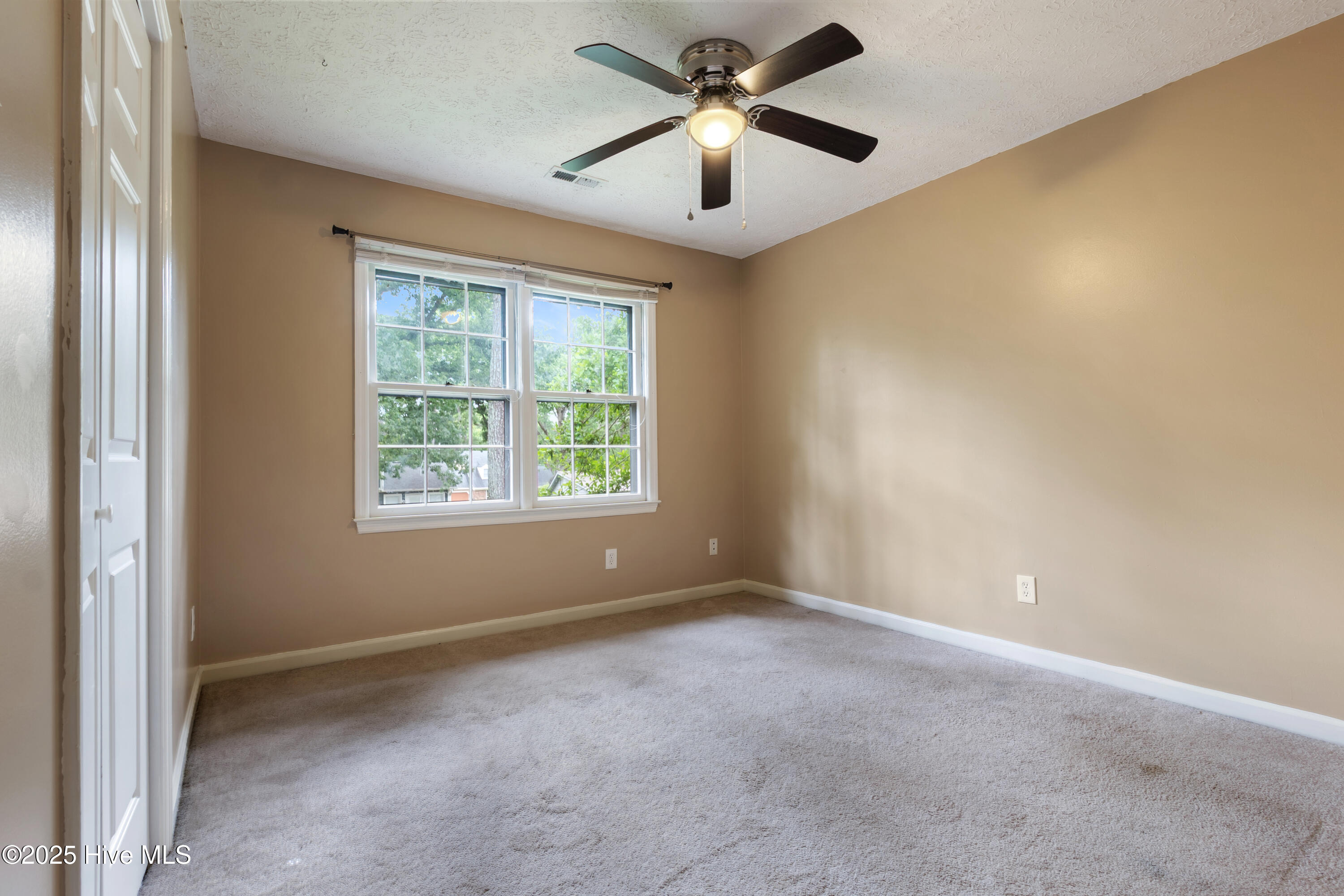 1612 Hennessy Place Property Photo 25