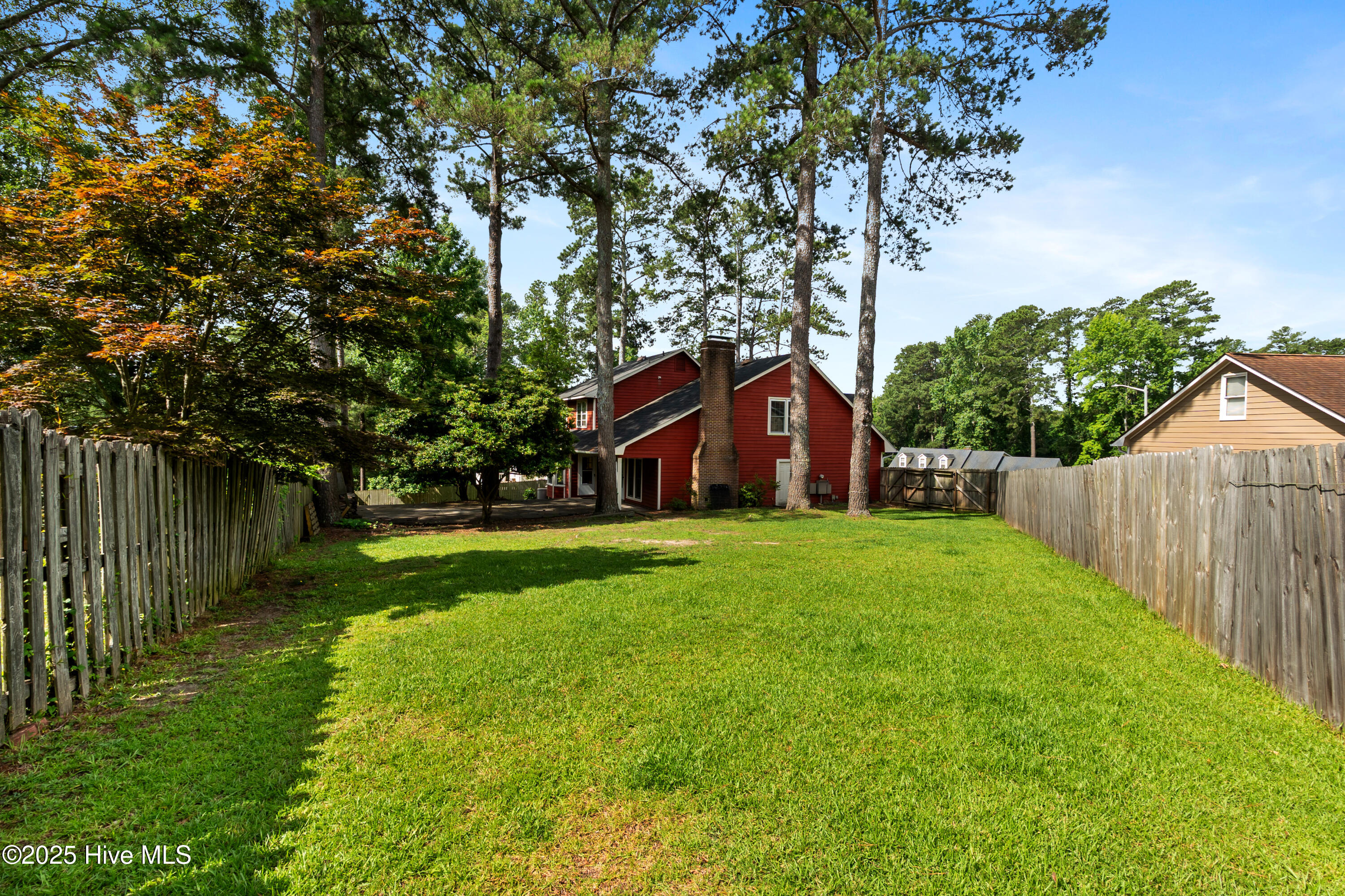 1612 Hennessy Place Property Photo 29
