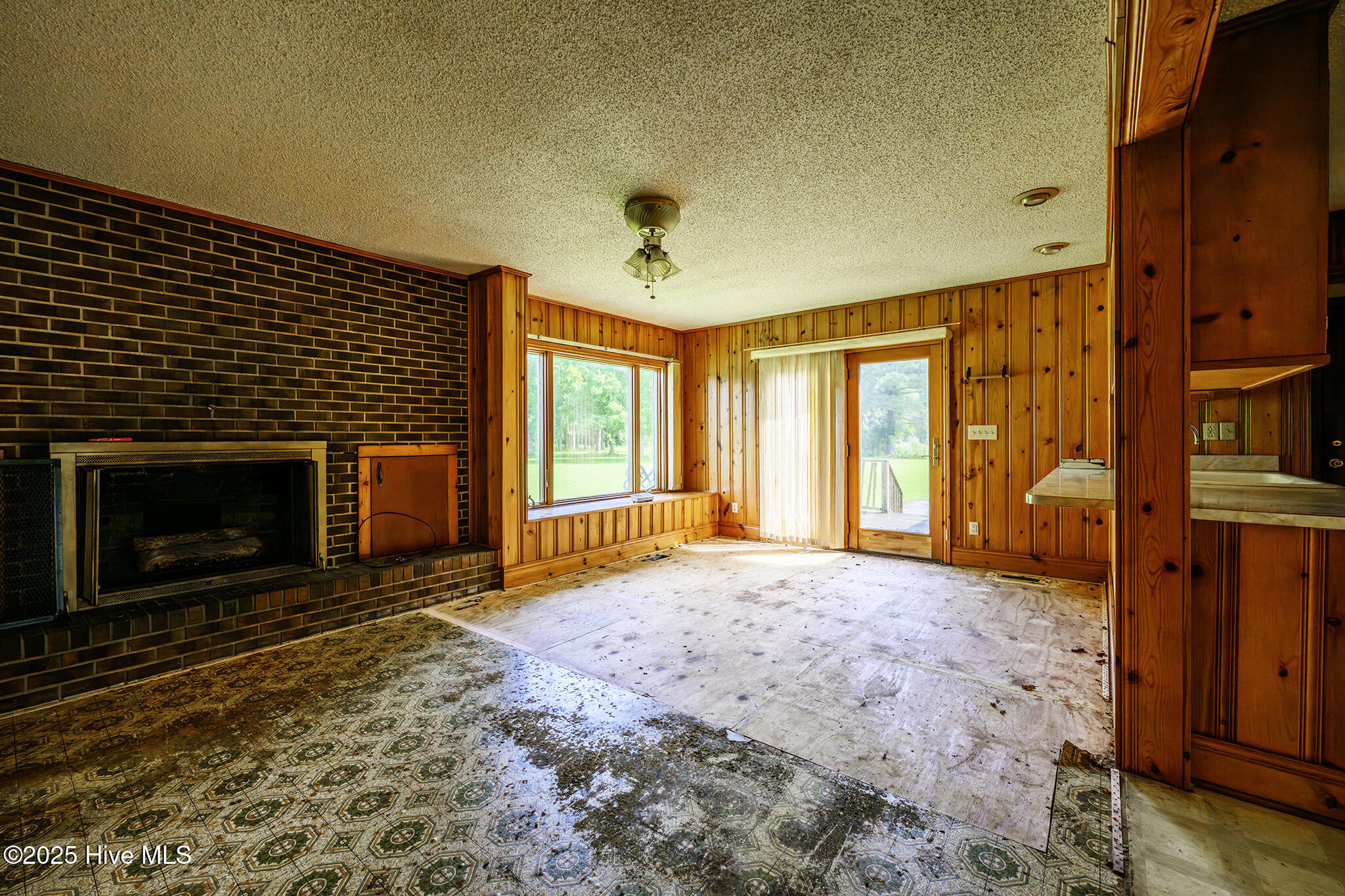 205 Hudnell Road Property Photo 4