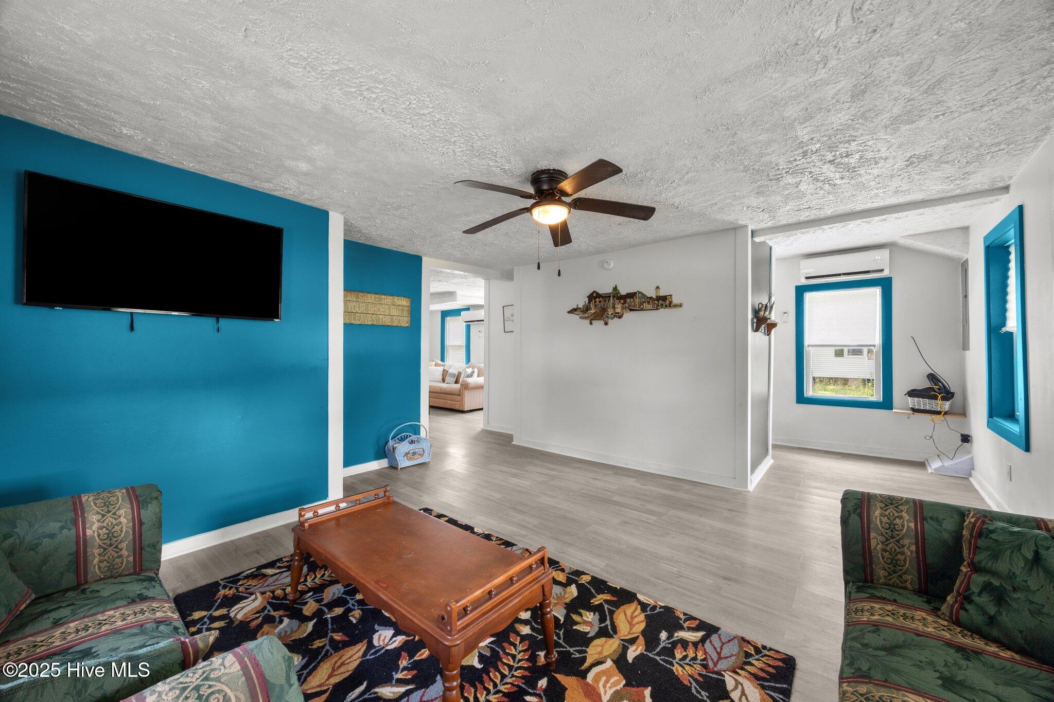 509 Academy Street Property Photo 4