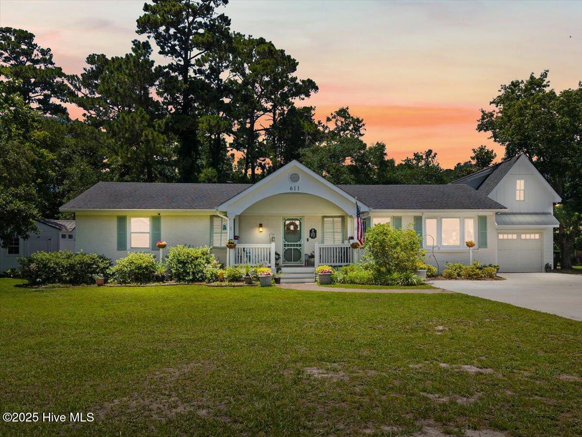611 N Fodale Avenue Property Photo 1
