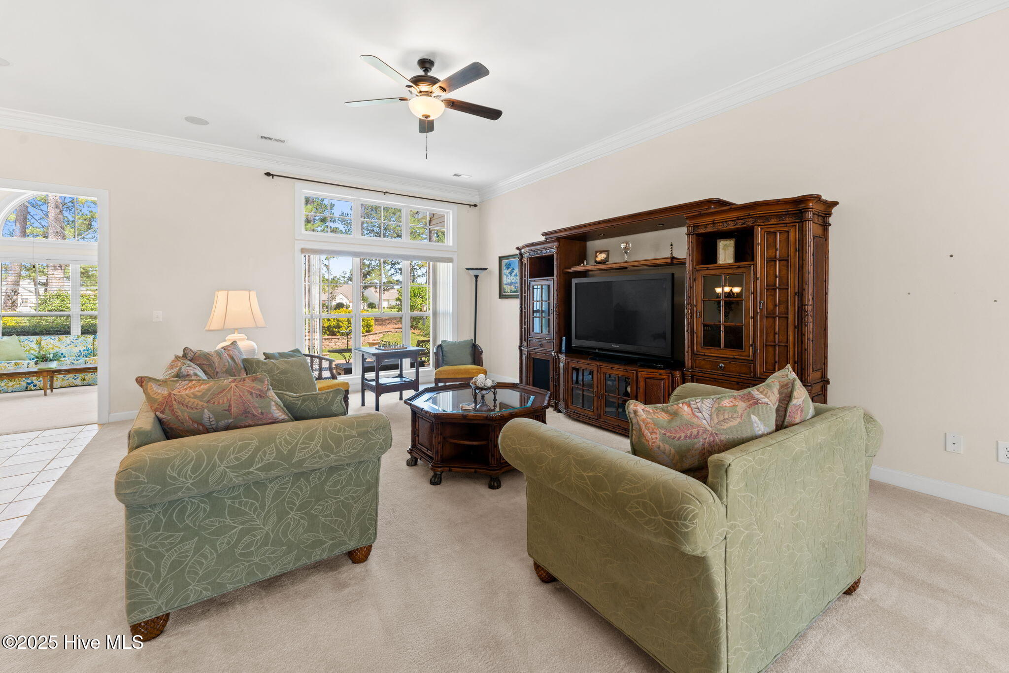 923 Meadowlands Trail Property Photo 55