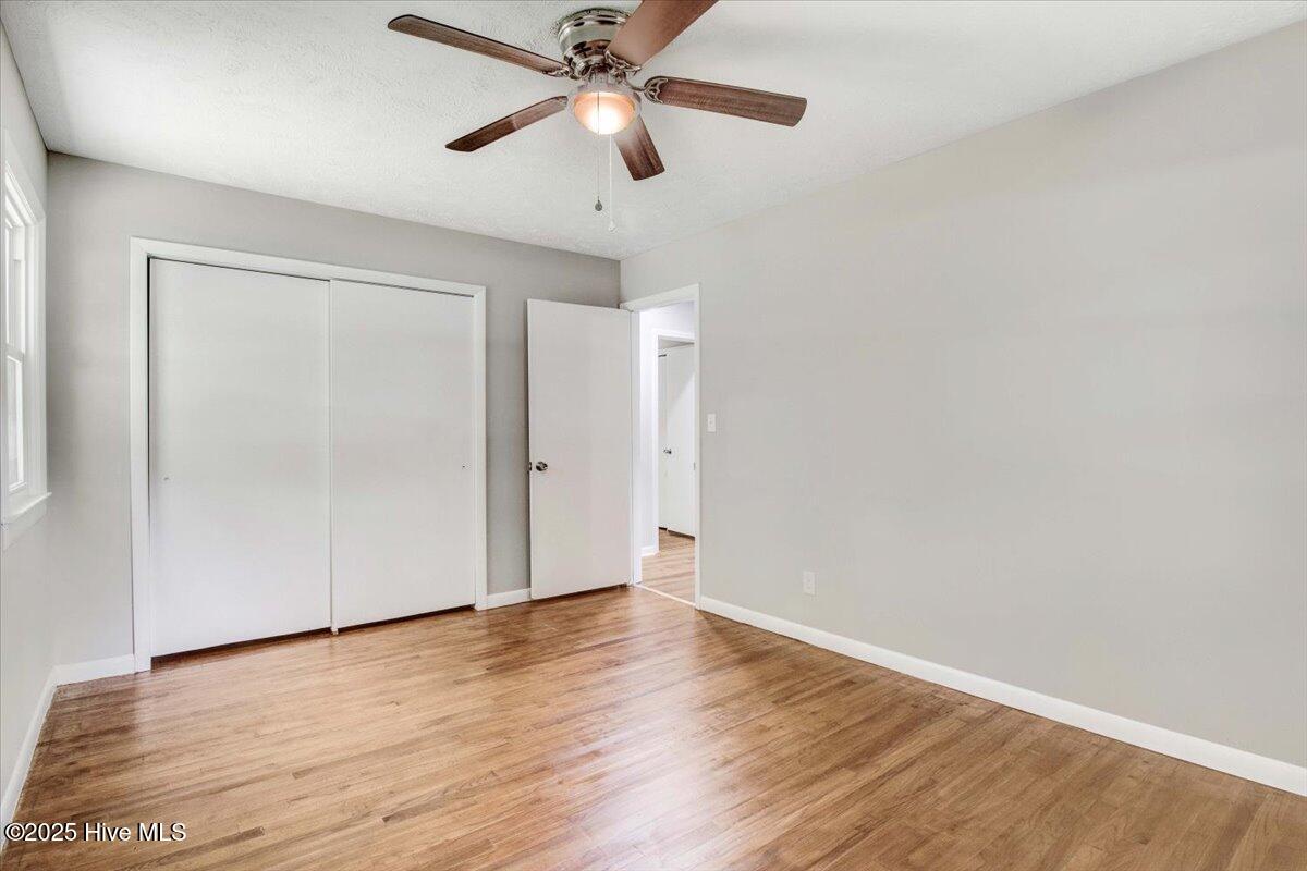 527 W College Street Property Photo 34
