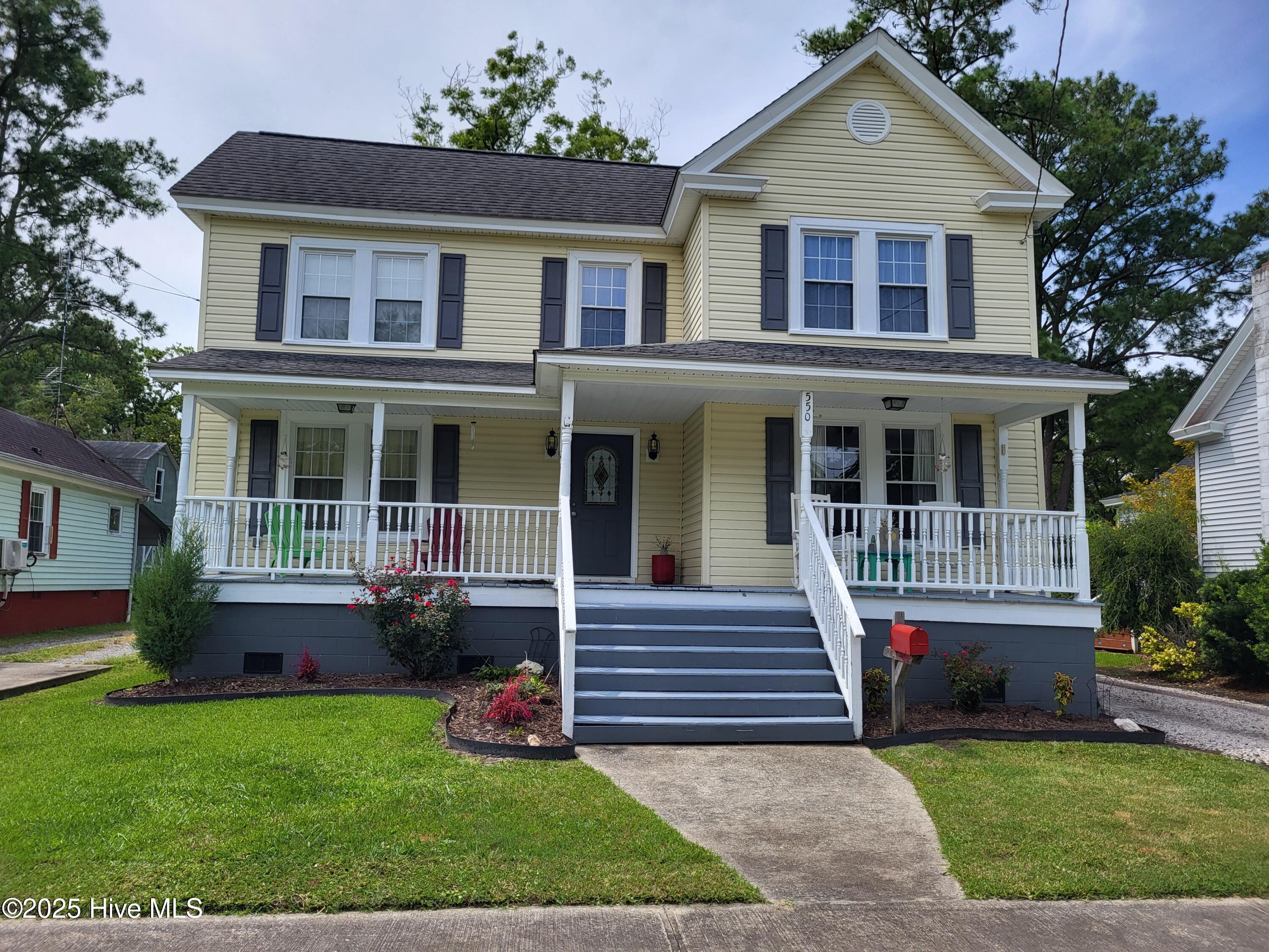 550 E Pungo Street Property Photo 1