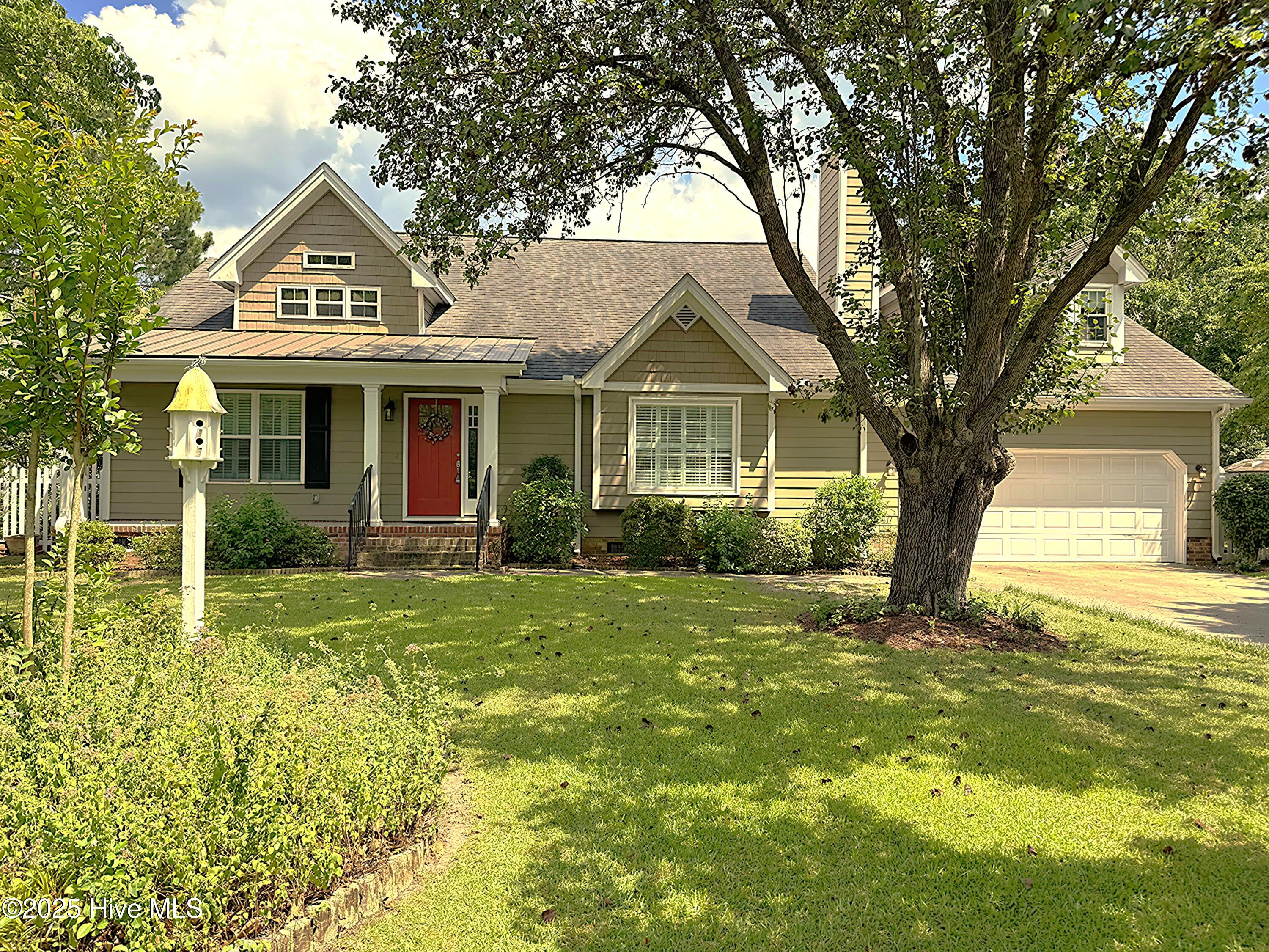 208 Smith Drive Property Photo 1