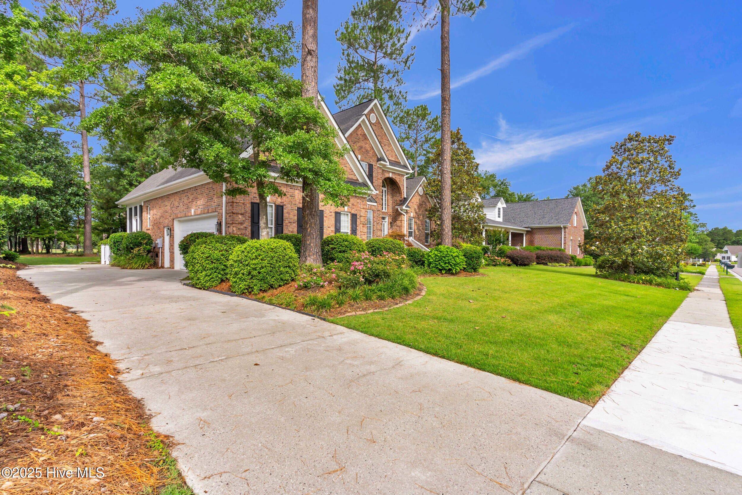 1514 Grandiflora Drive Property Photo 5