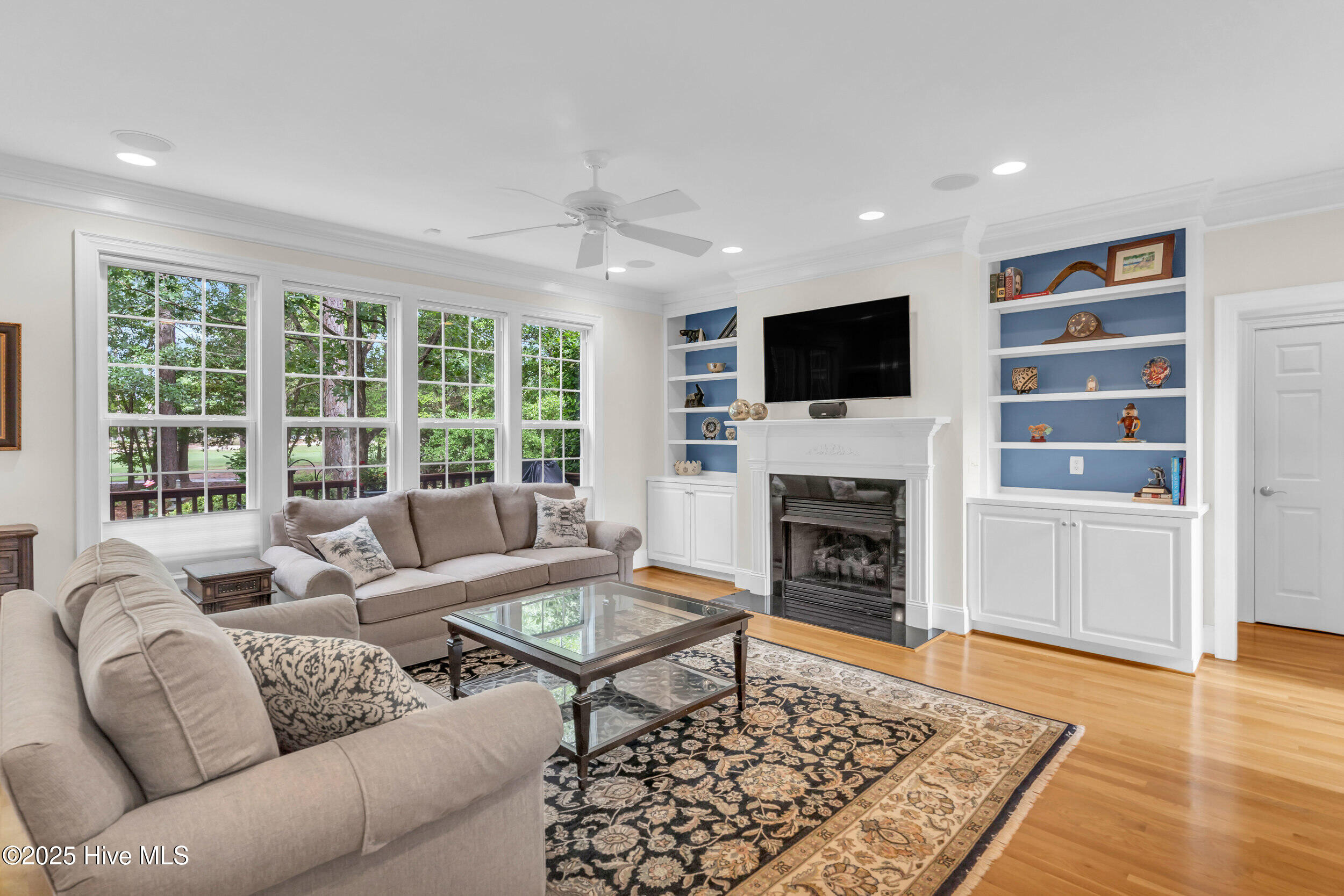 1514 Grandiflora Drive Property Photo 8