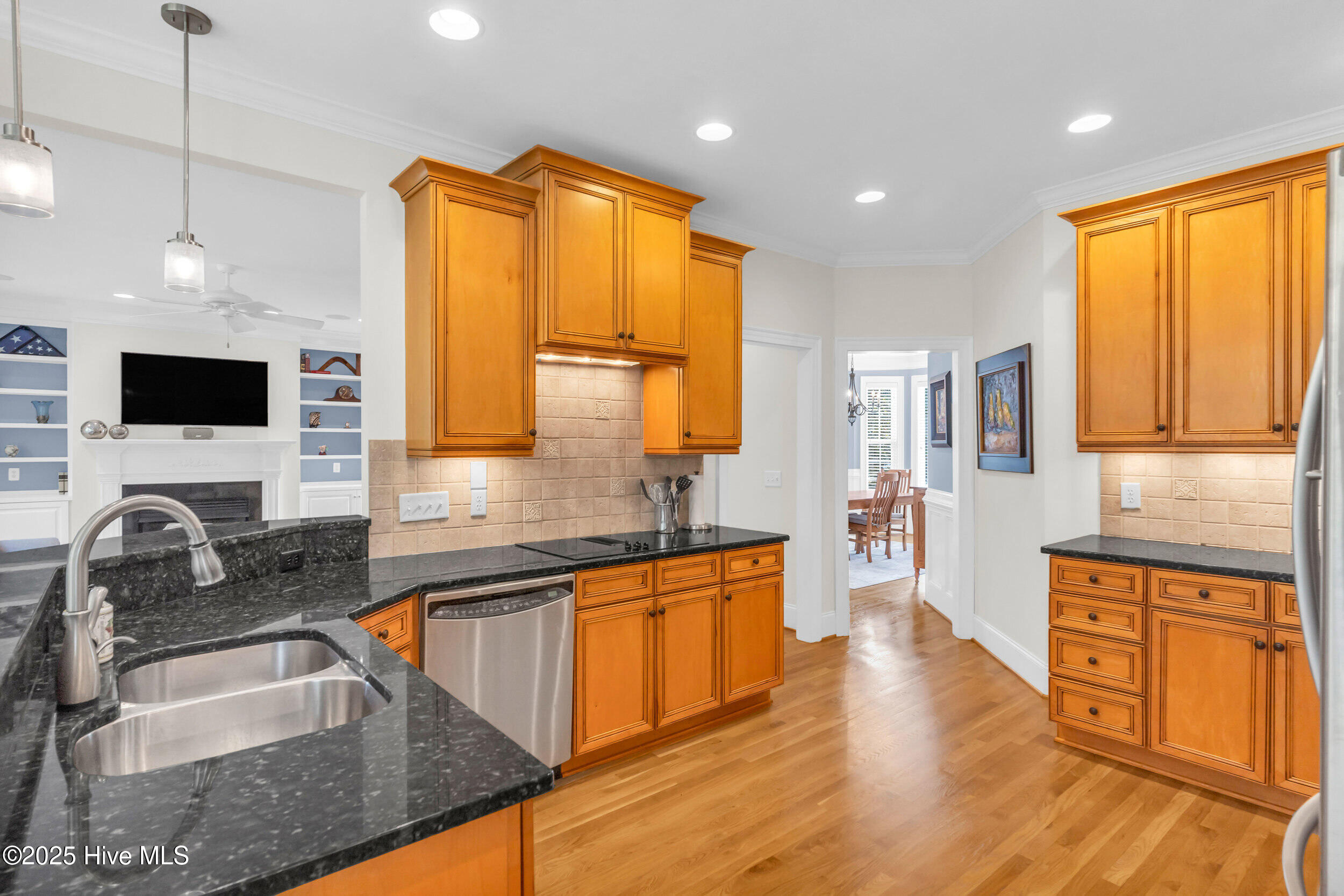 1514 Grandiflora Drive Property Photo 13