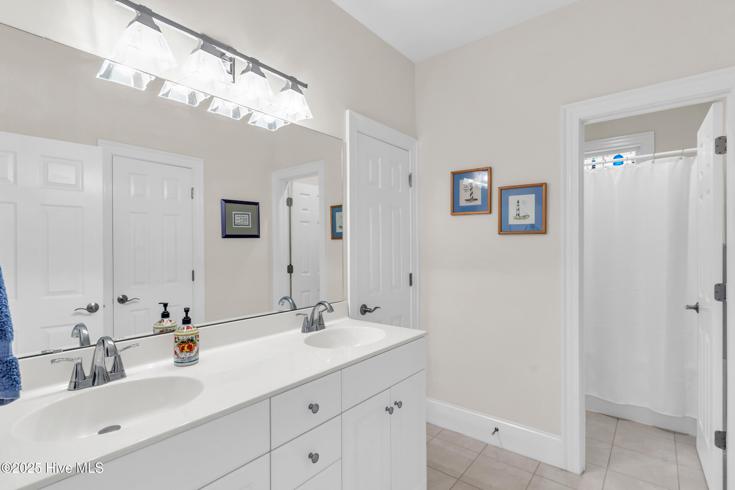 1514 Grandiflora Drive Property Photo 38