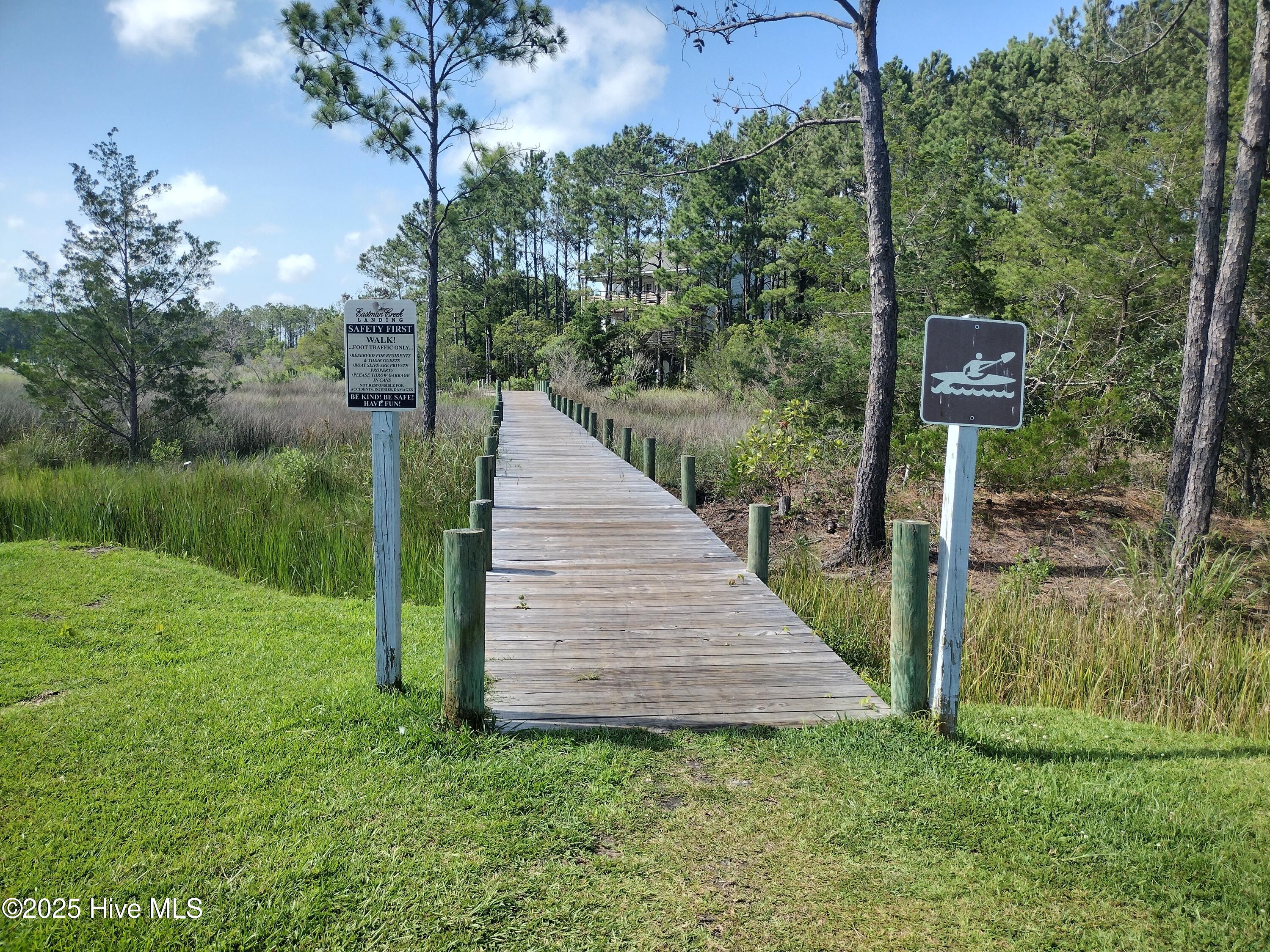 510 Shipmast Court Property Photo 4