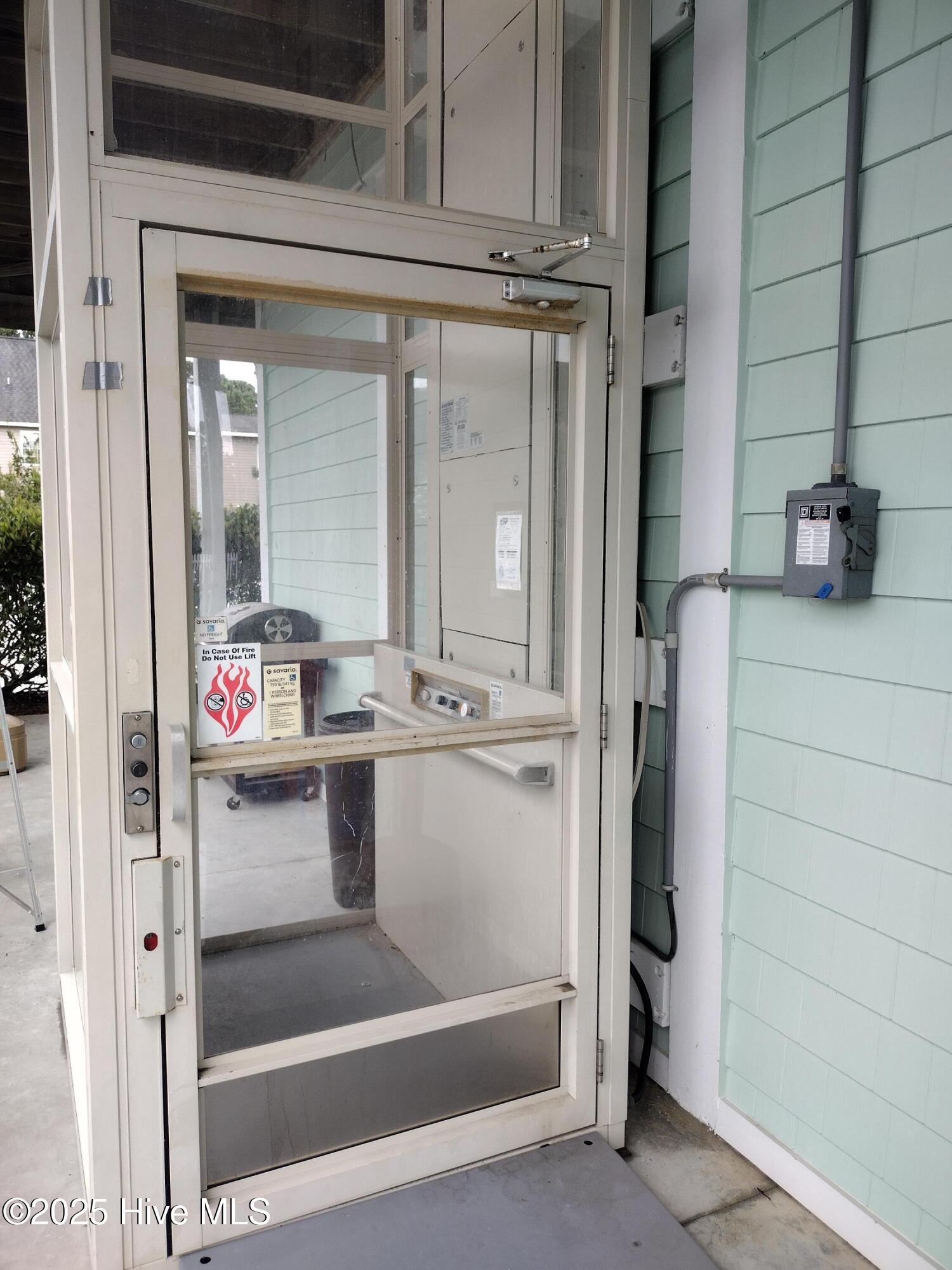 510 Shipmast Court Property Photo 9