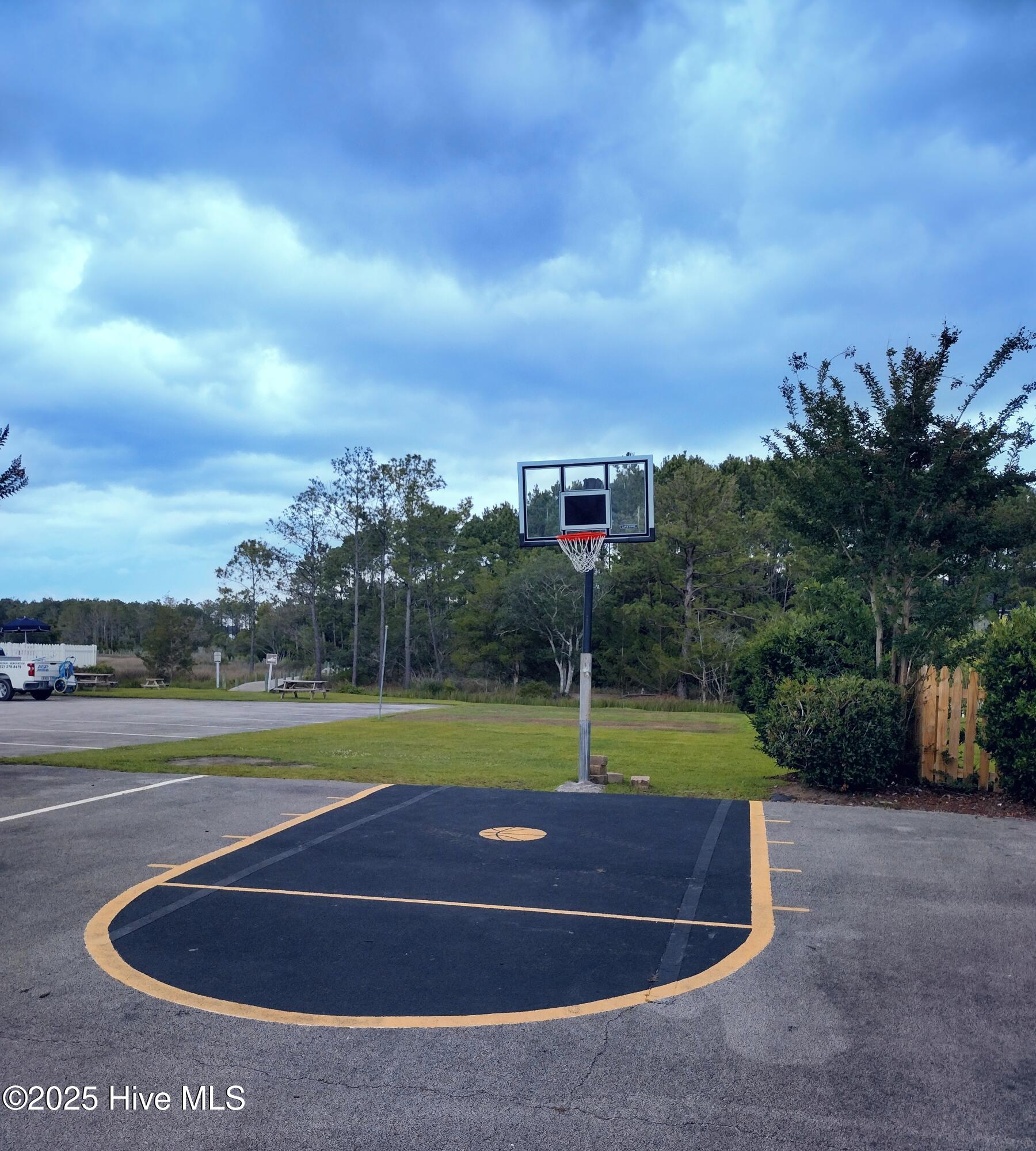 510 Shipmast Court Property Photo 11