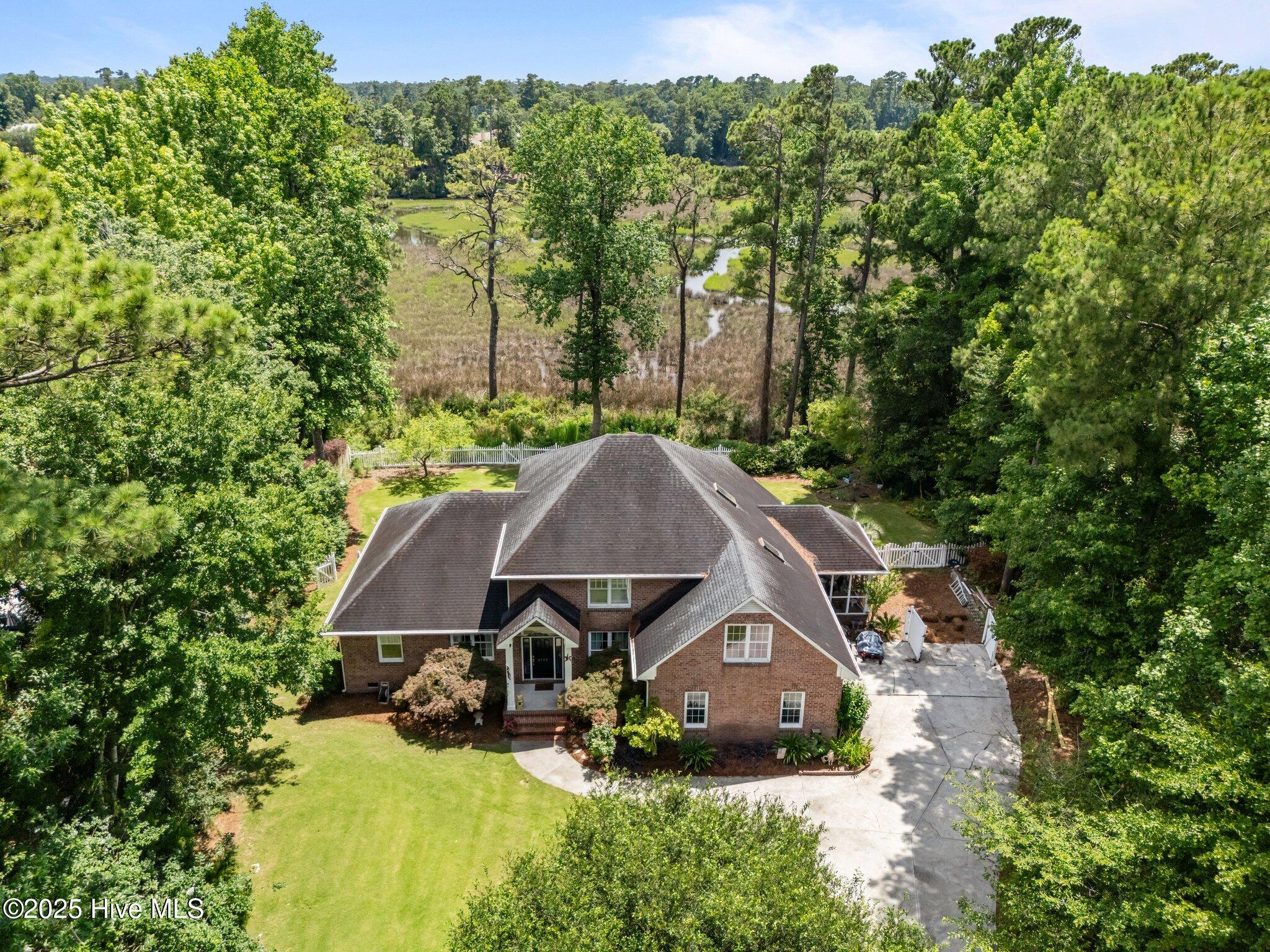 6122 Timber Creek Lane Property Photo 1