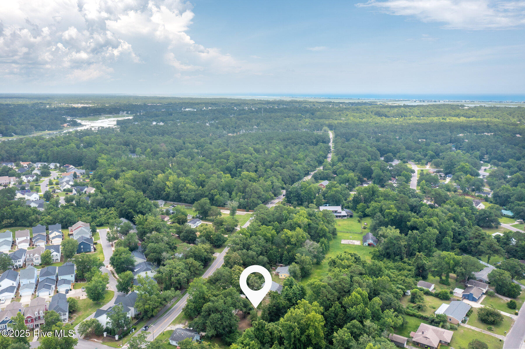 628 Middle Sound Loop Road Property Photo 6