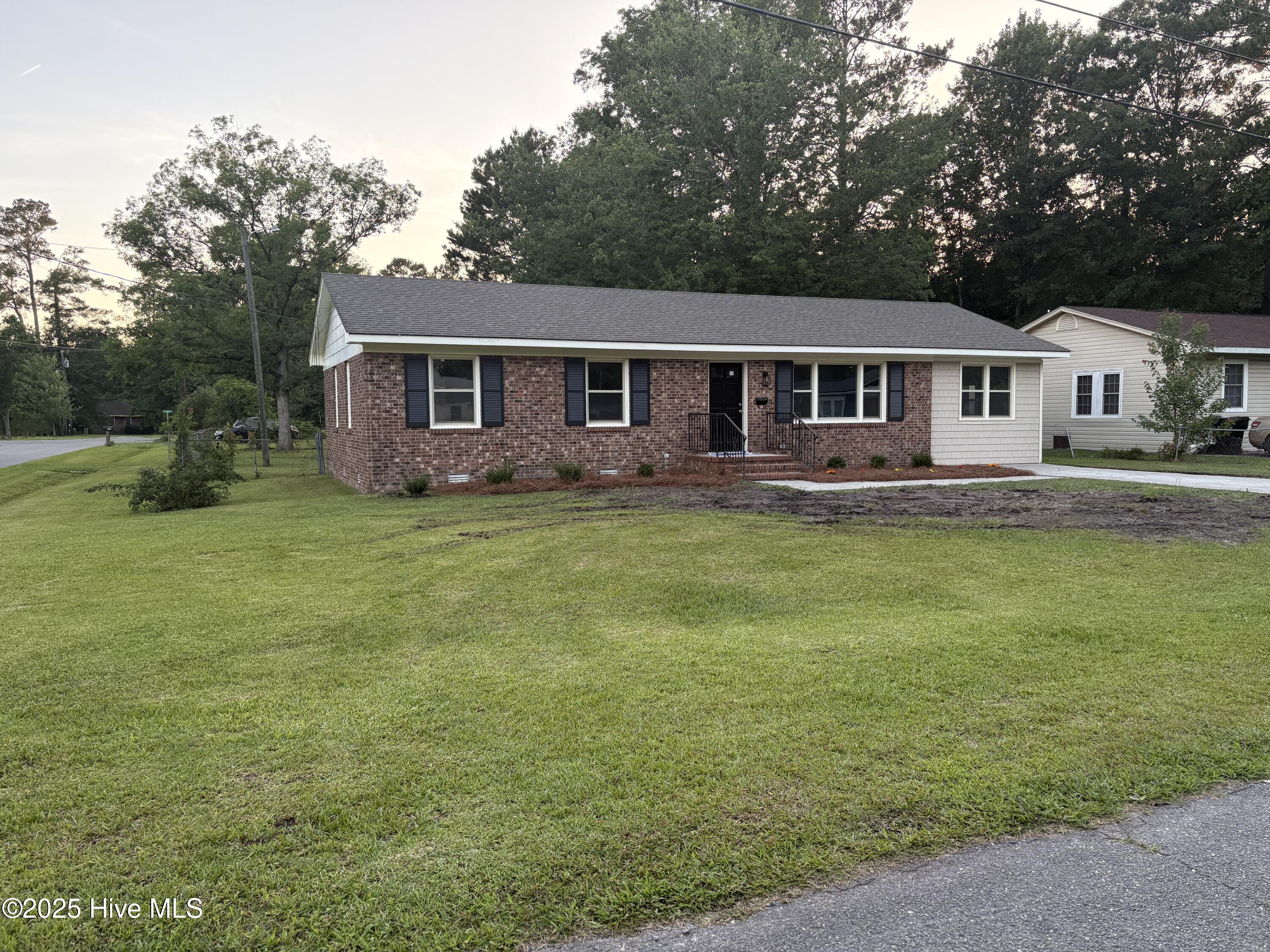 620 S Orange Street Property Photo 1