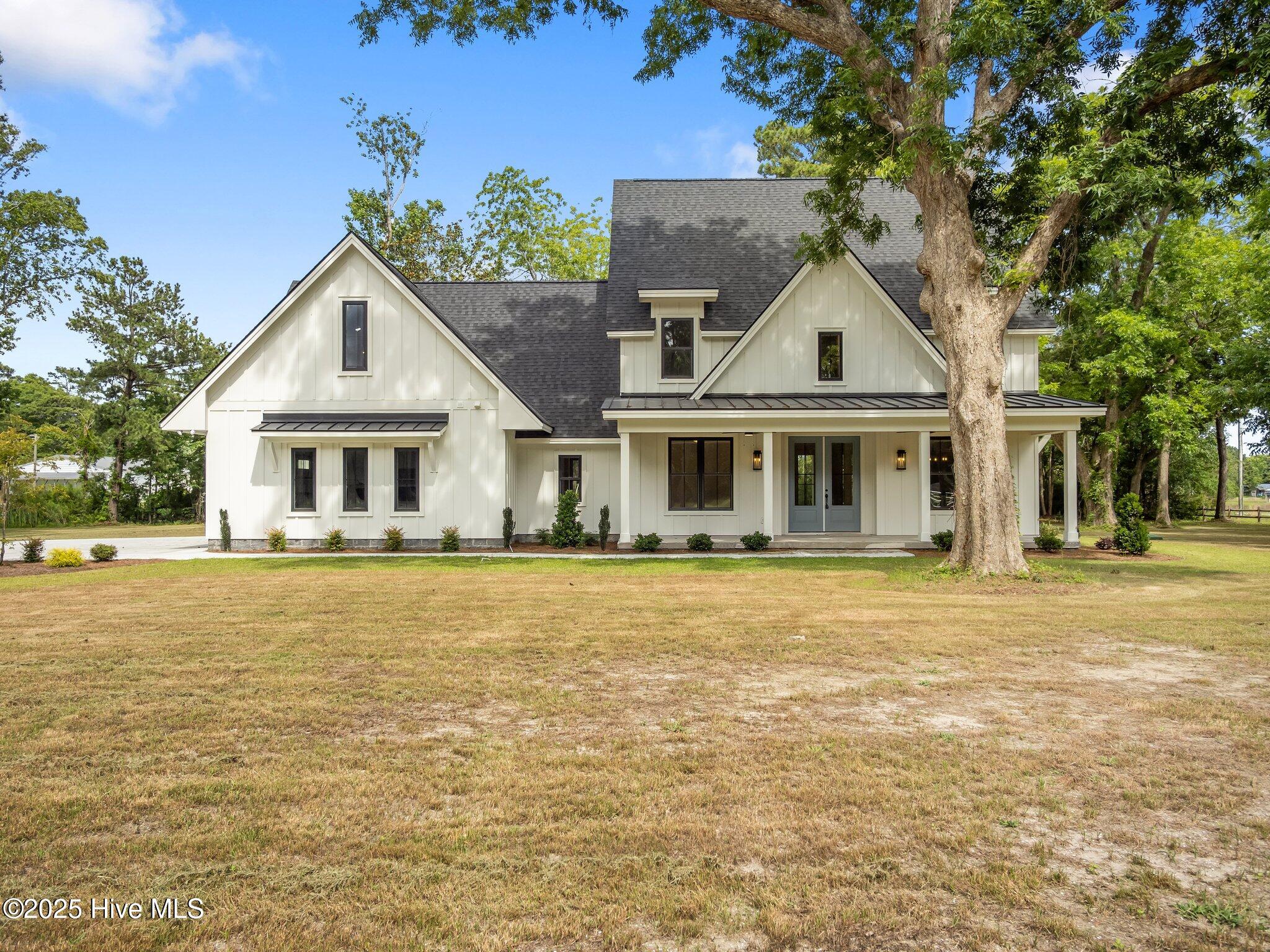 104 Indian Trail Property Photo 1