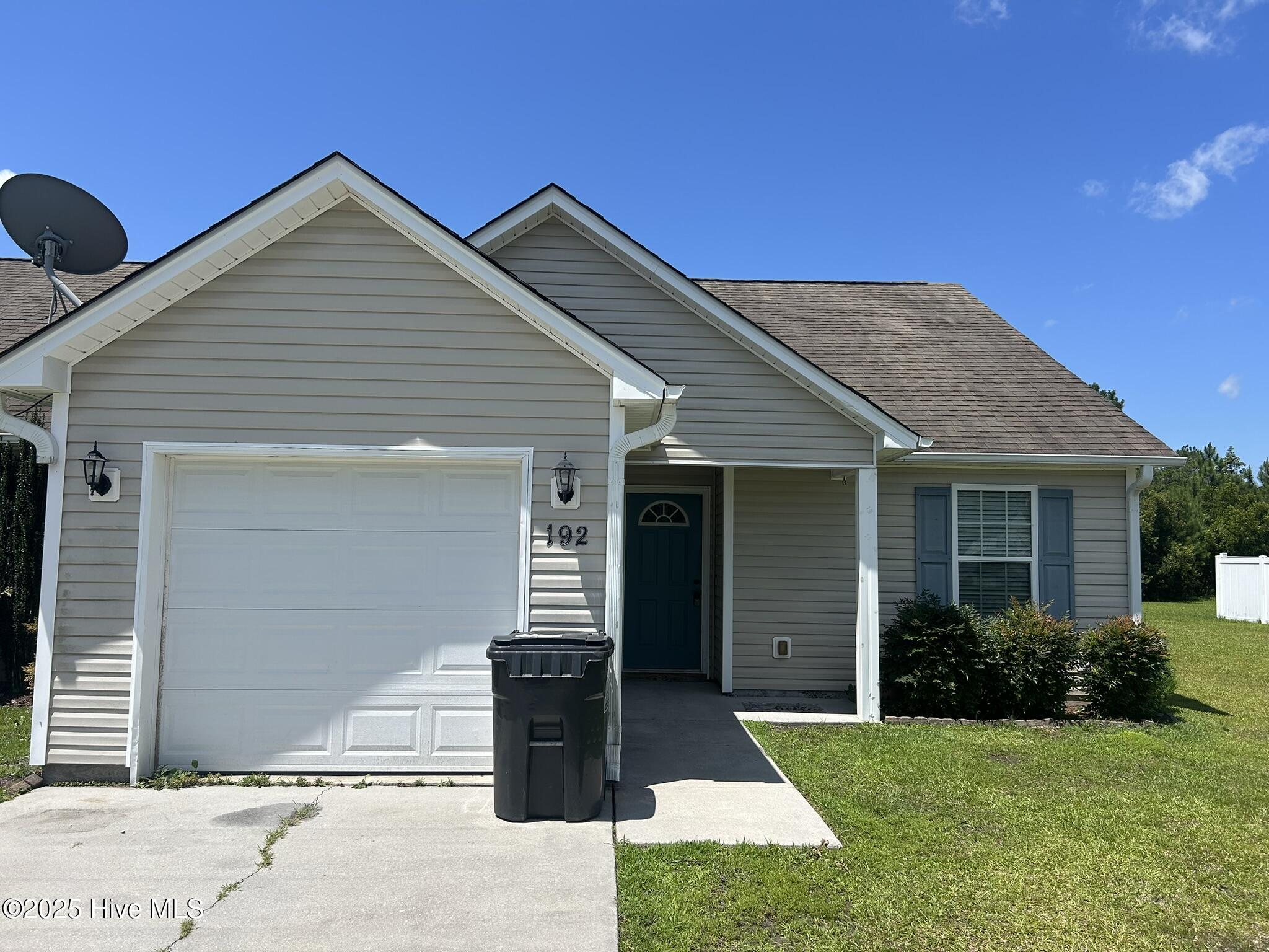 192 Pine Hollow Road Property Photo 1