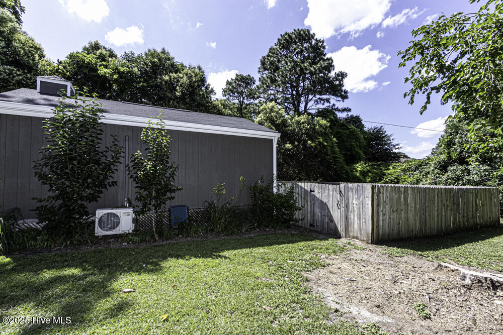 404 E Washington Street Property Photo 10