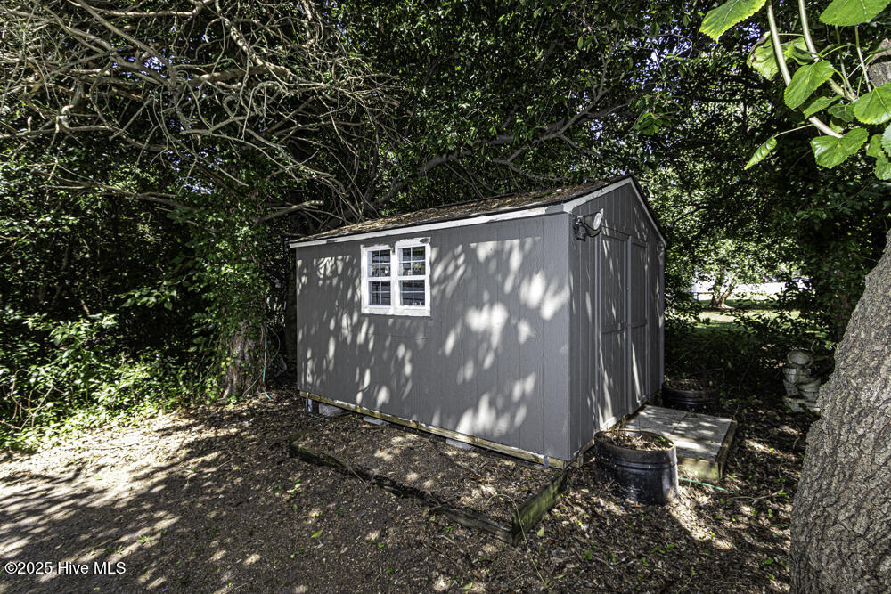404 E Washington Street Property Photo 11