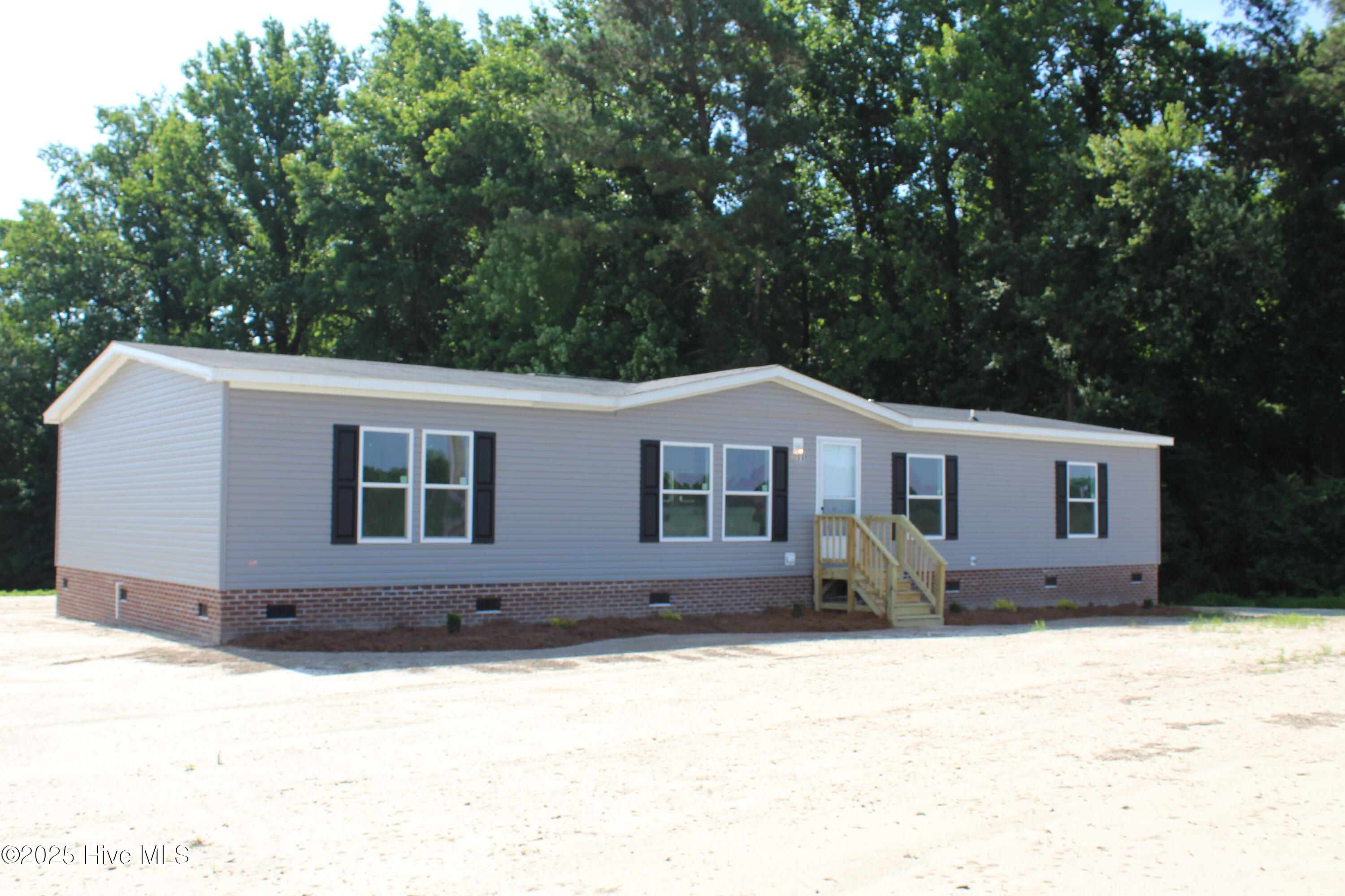 880 N Blizzardtown Road Property Photo 1