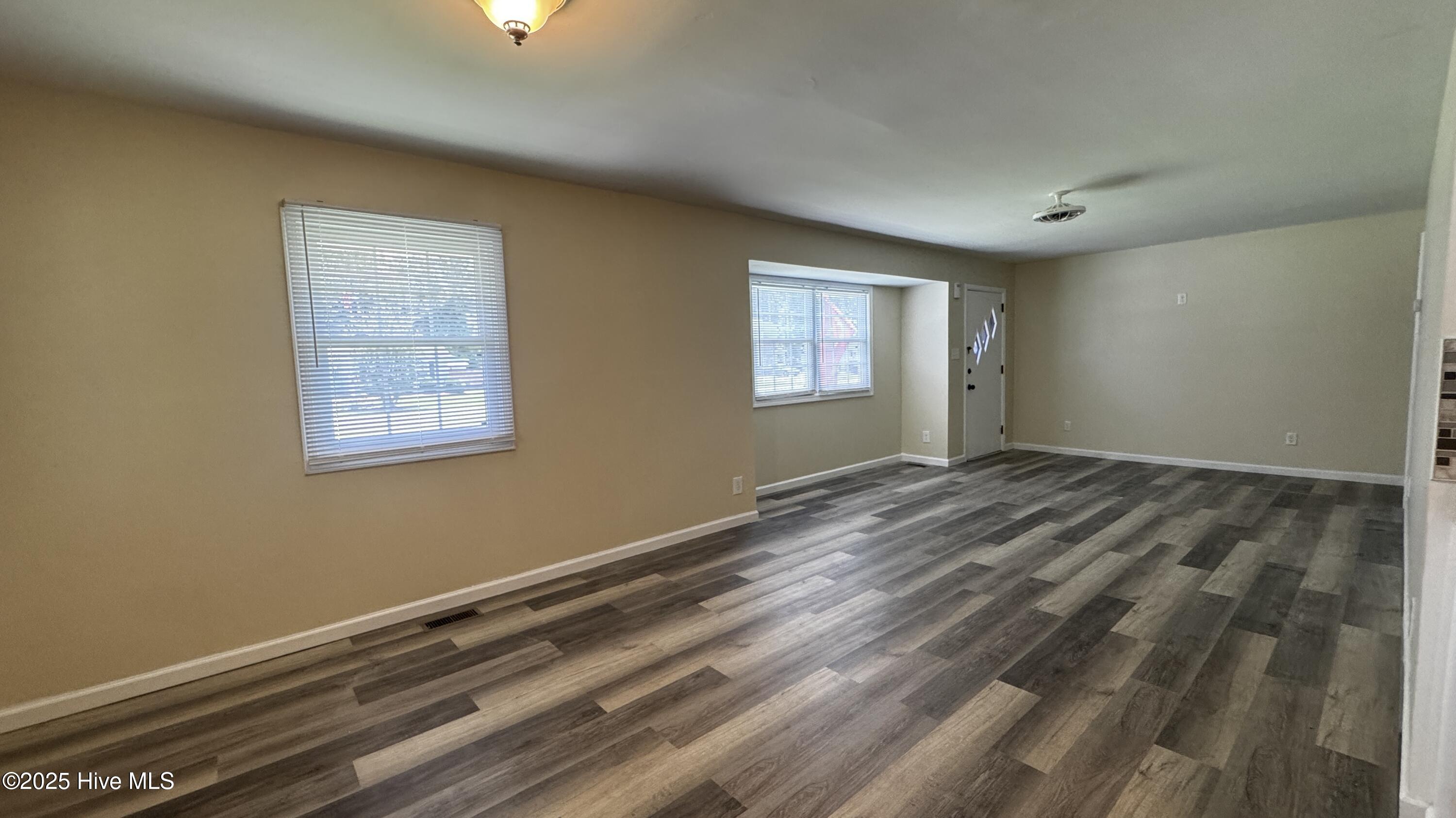 145 Lakewood Drive Property Photo 3