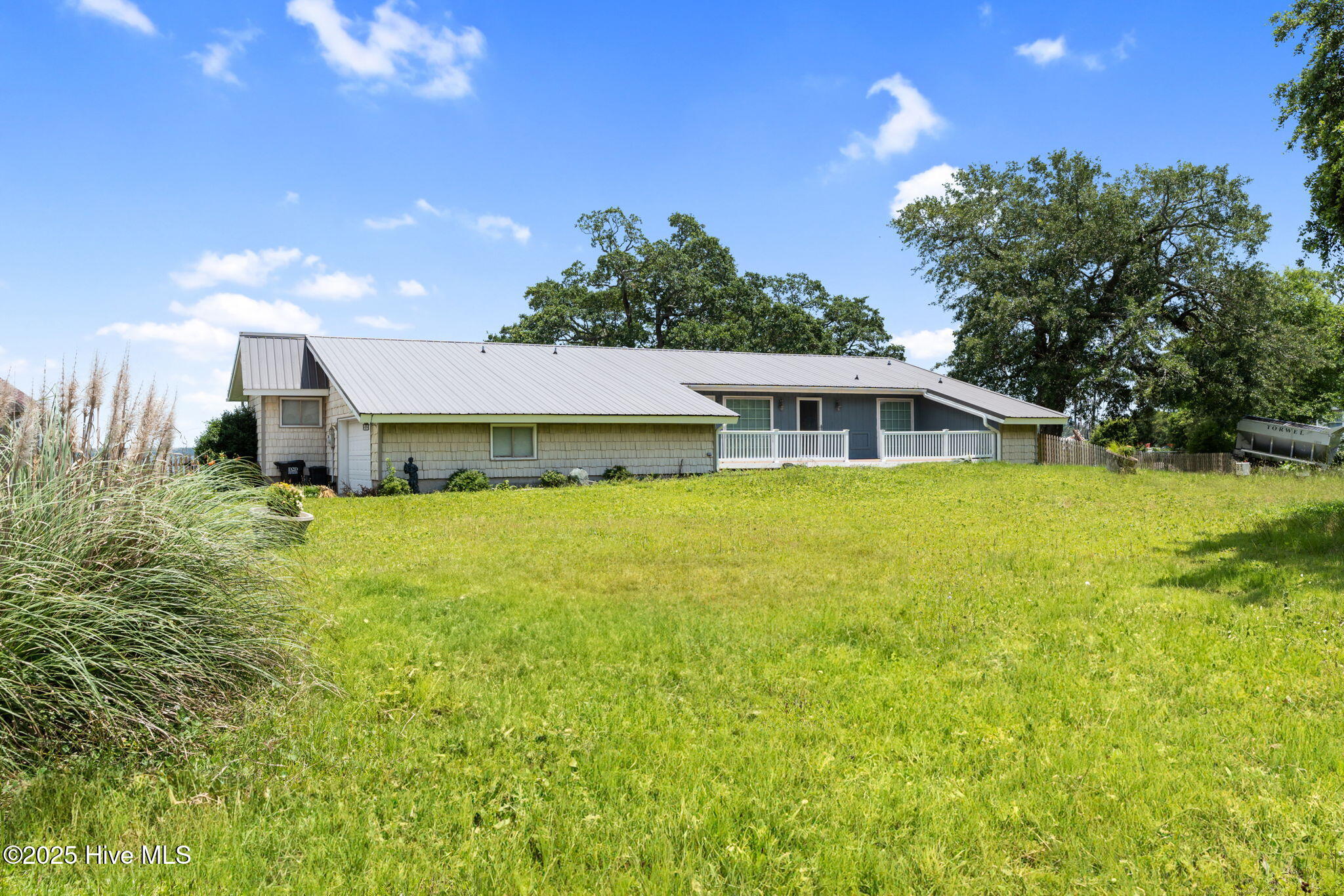 110 Gull Drive Property Photo 1