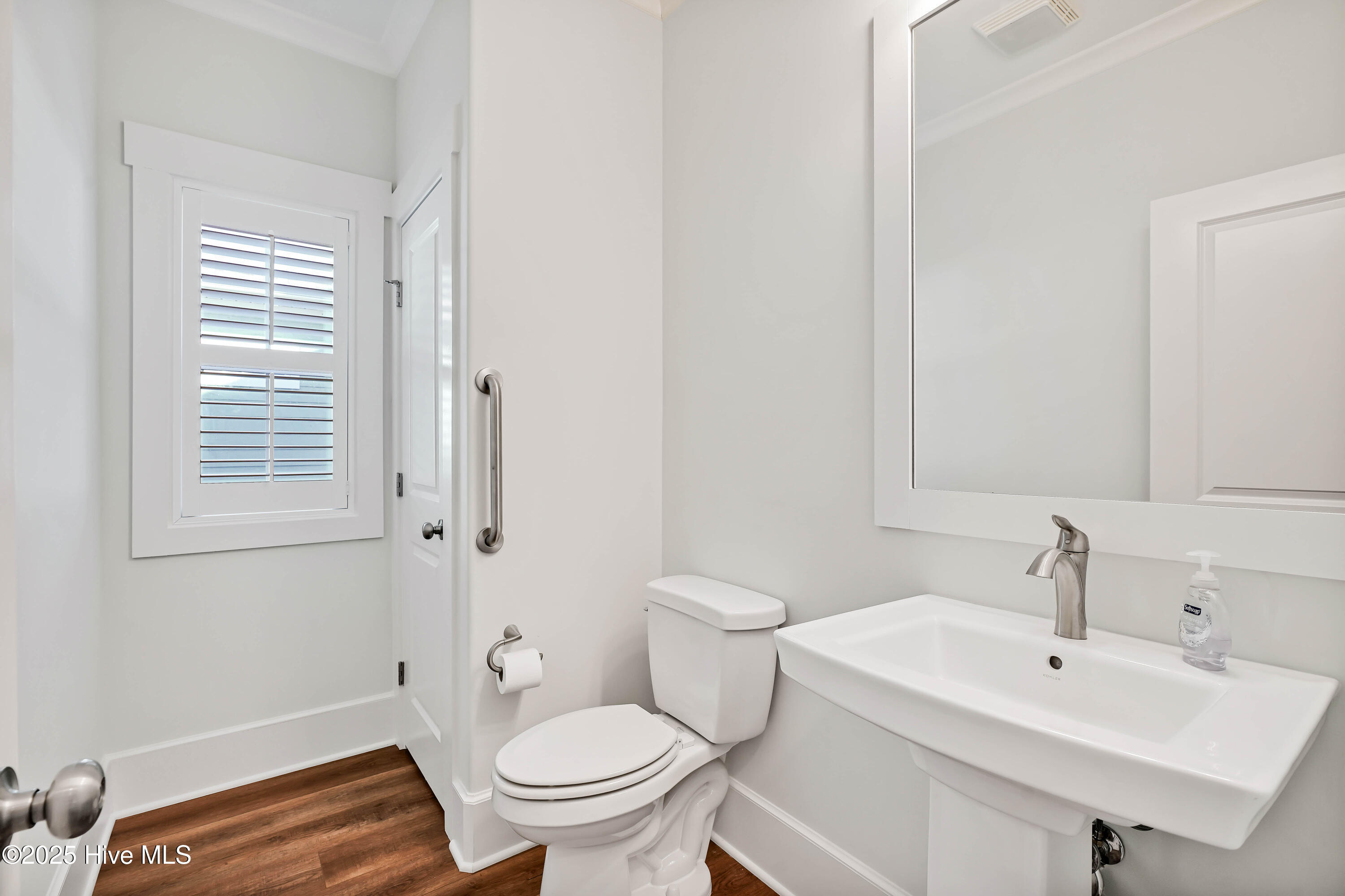 8633 Piney Hollow Court Property Photo 20