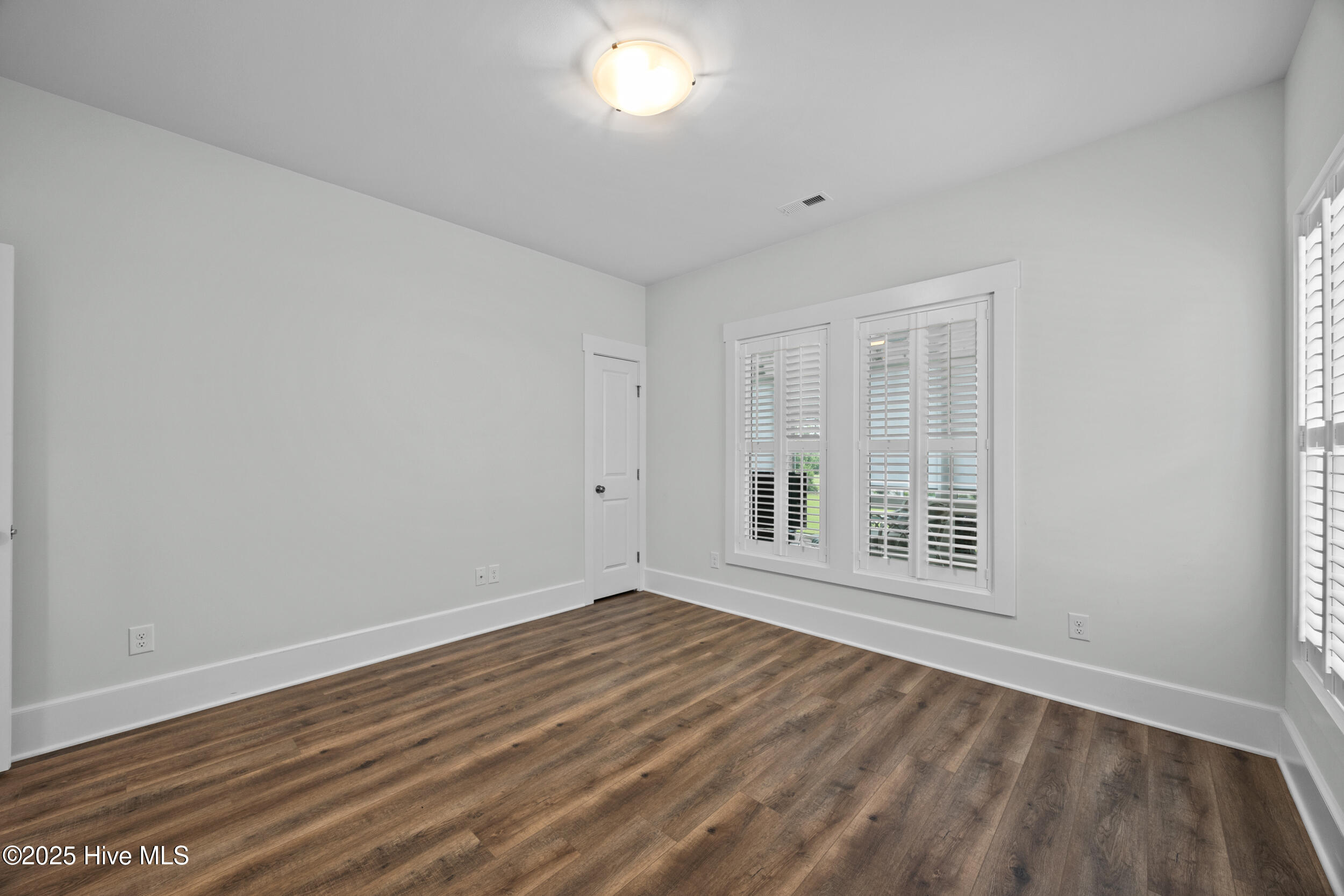 8633 Piney Hollow Court Property Photo 31
