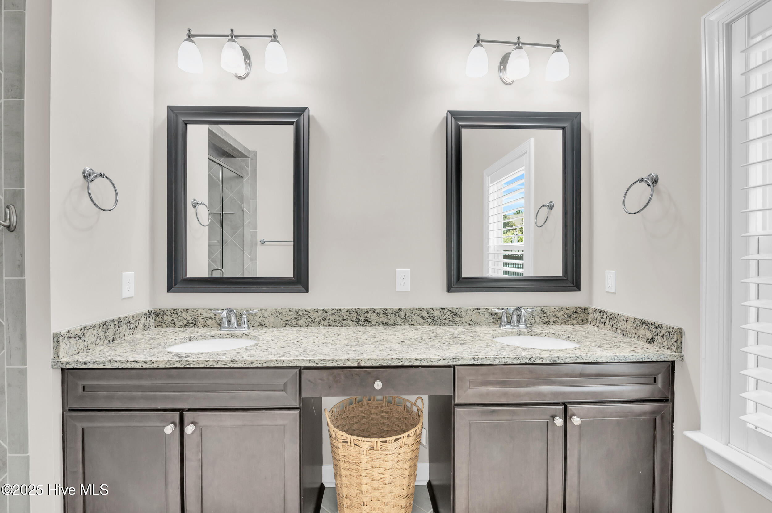 4054 Druids Glen Drive Property Photo 25