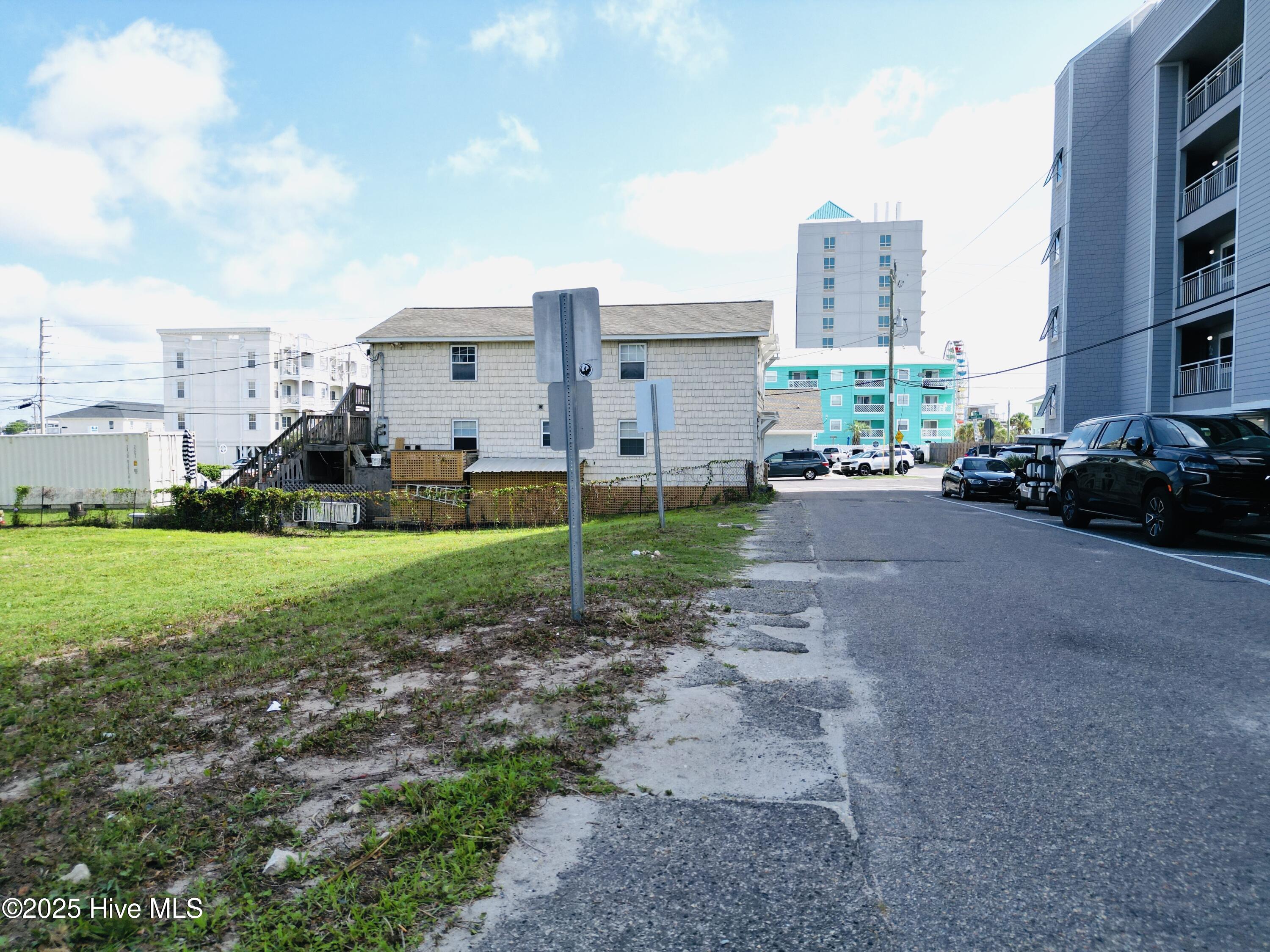 200 Carolina Beach Avenue Property Photo 4