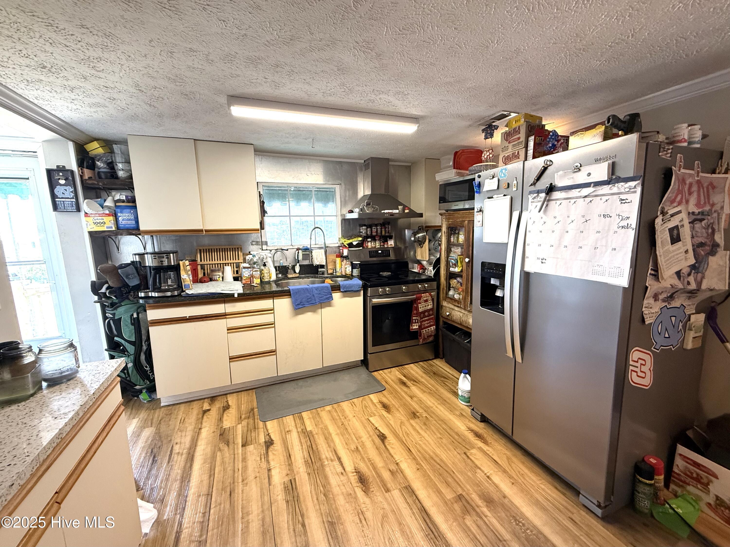 200 Carolina Beach Avenue Property Photo 10