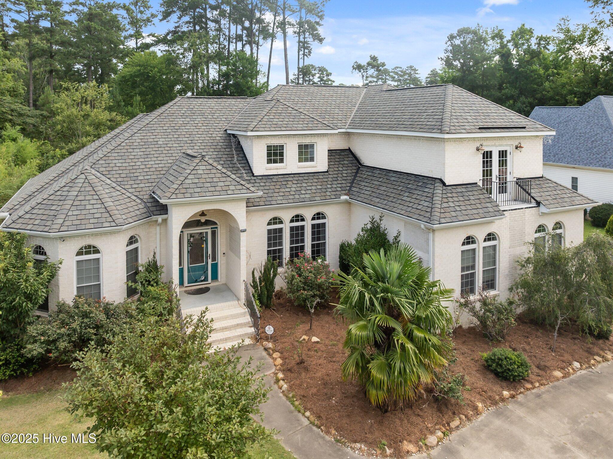 414 Crown Drive Property Photo 1