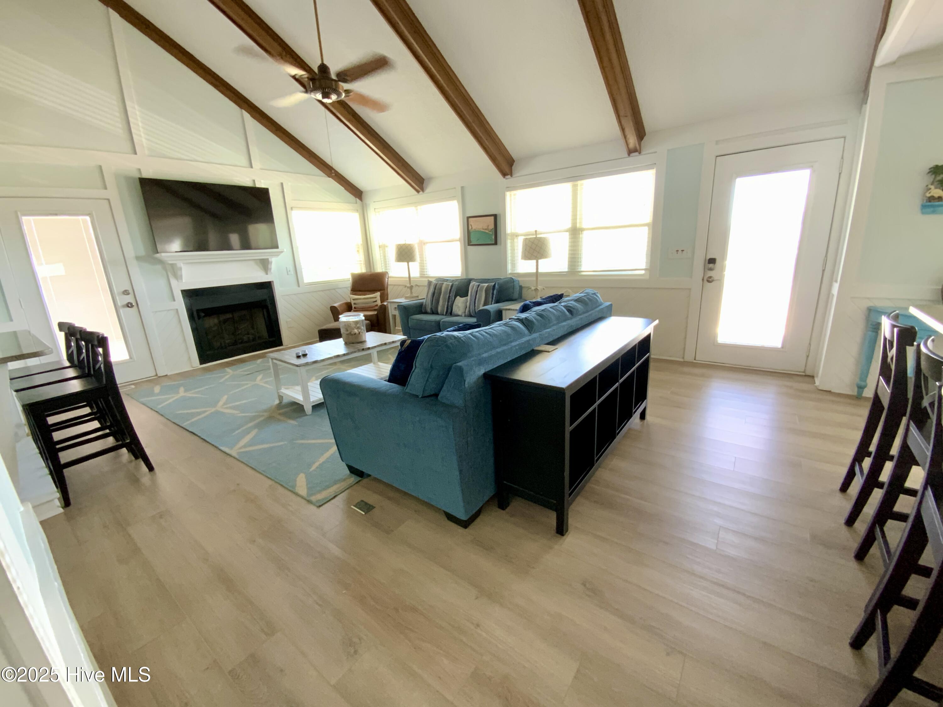 3222 E Beach Drive Property Photo 7