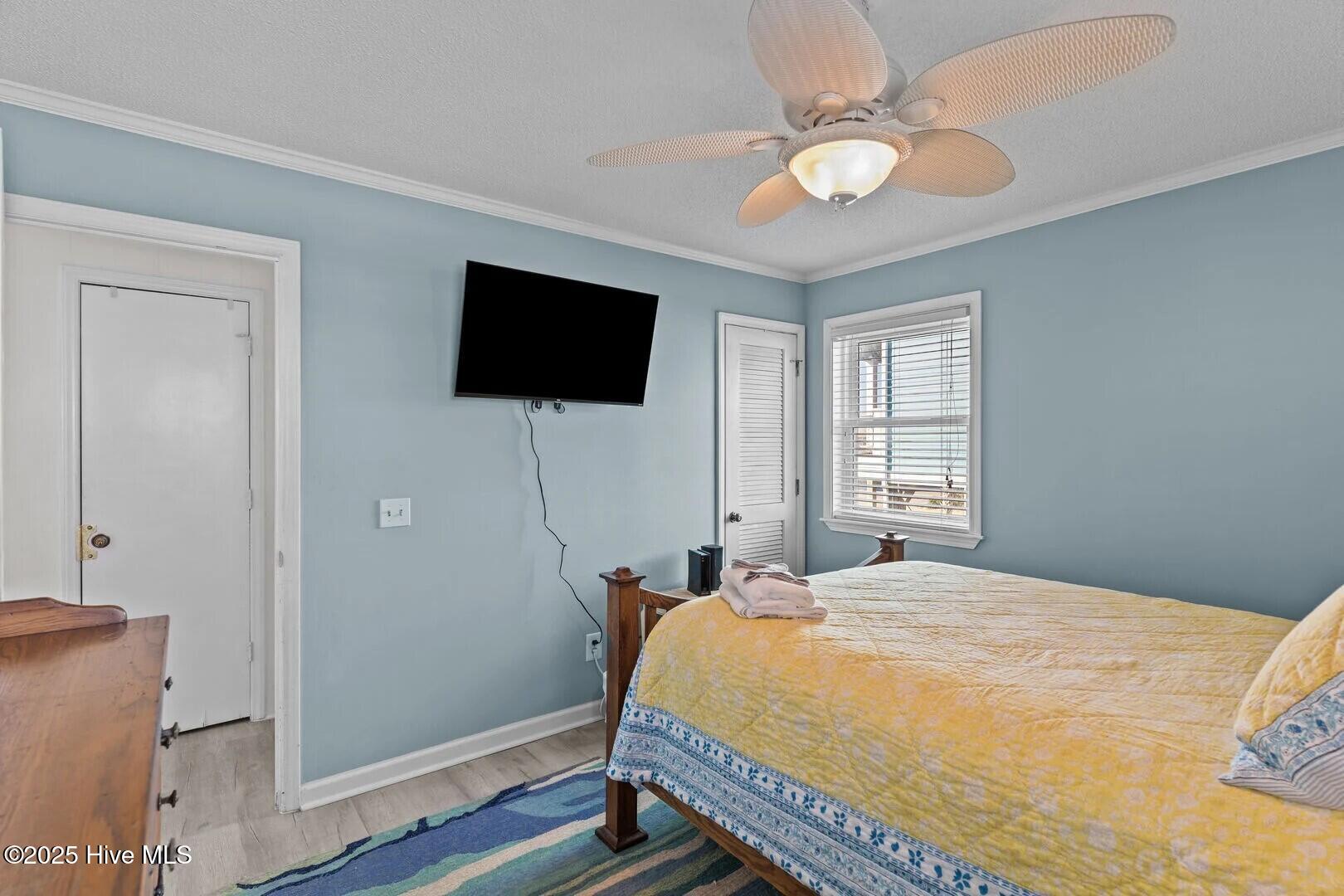 3222 E Beach Drive Property Photo 21
