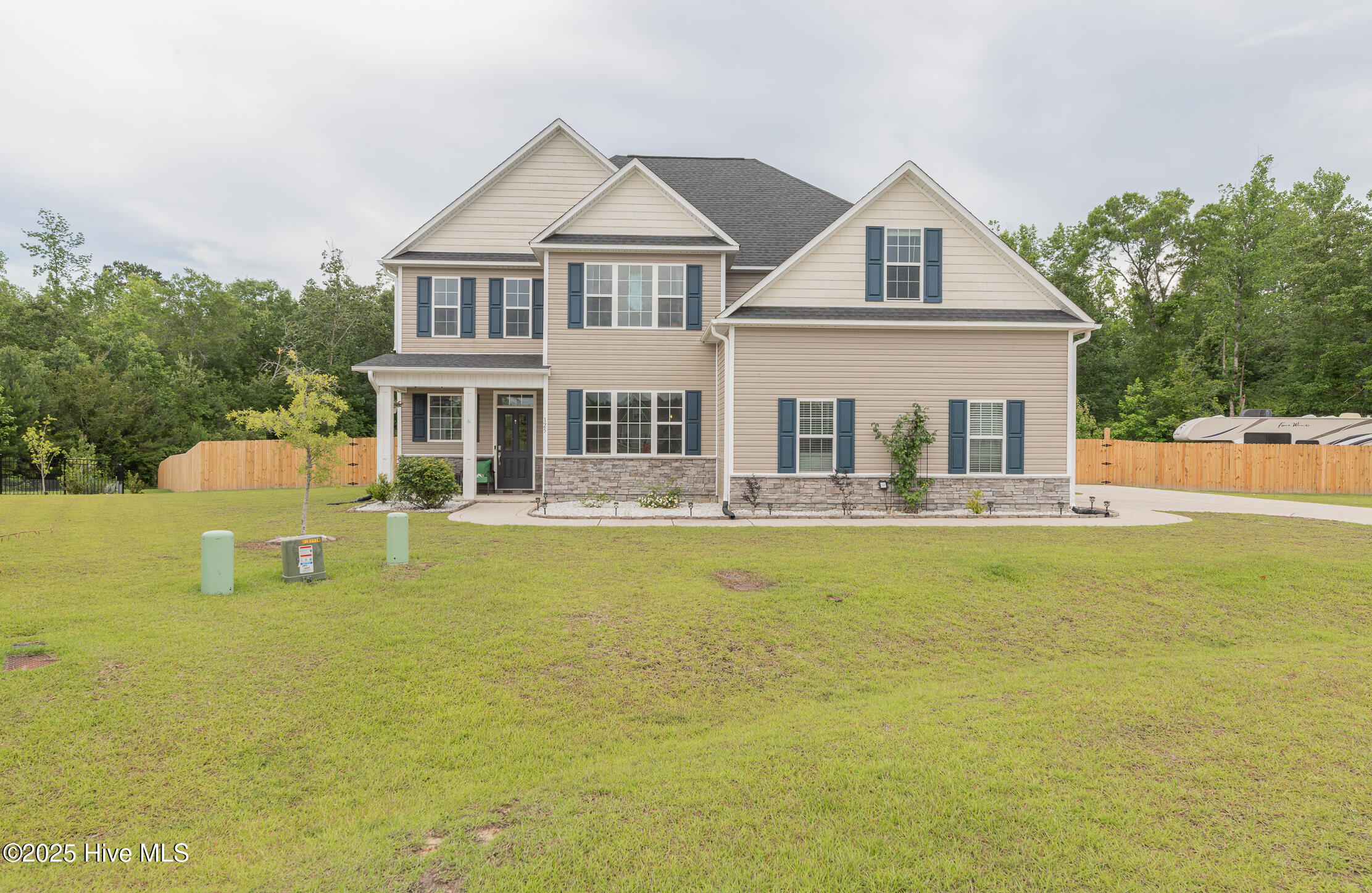 125 Colonial Post Road Property Photo 1