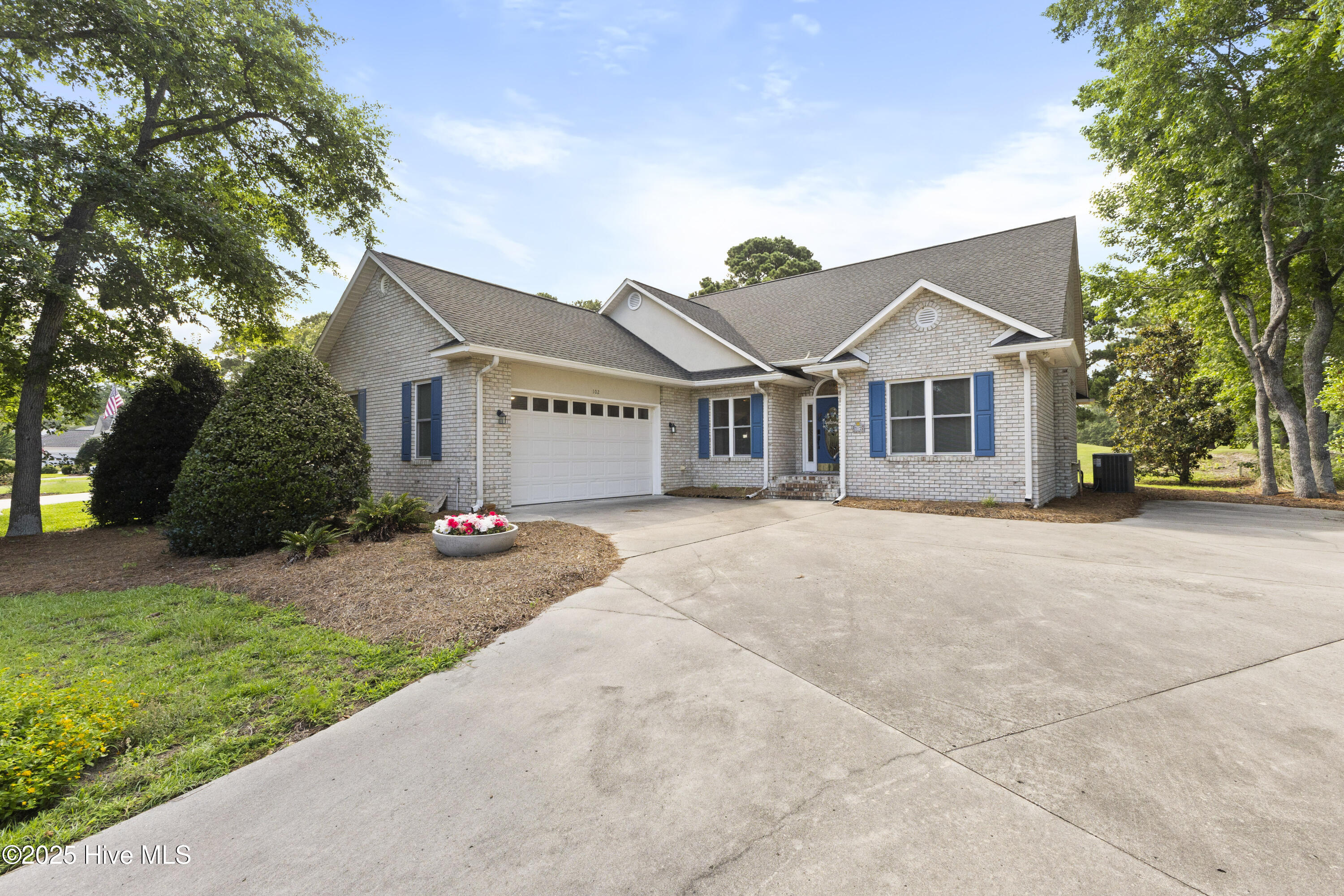 102 Crooked Gulley Circle Property Photo 1