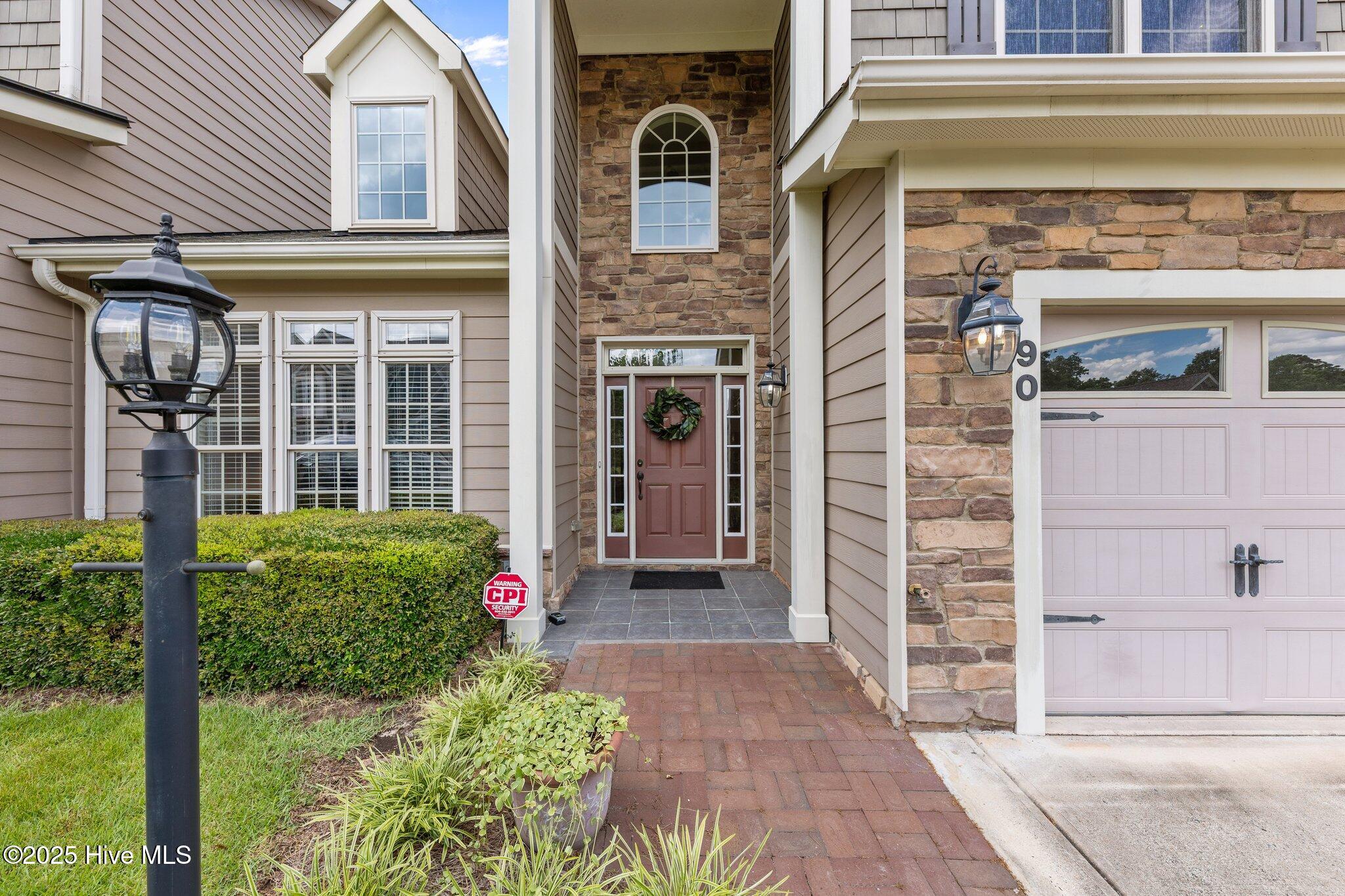 90 Shadow Creek Court Property Photo 1