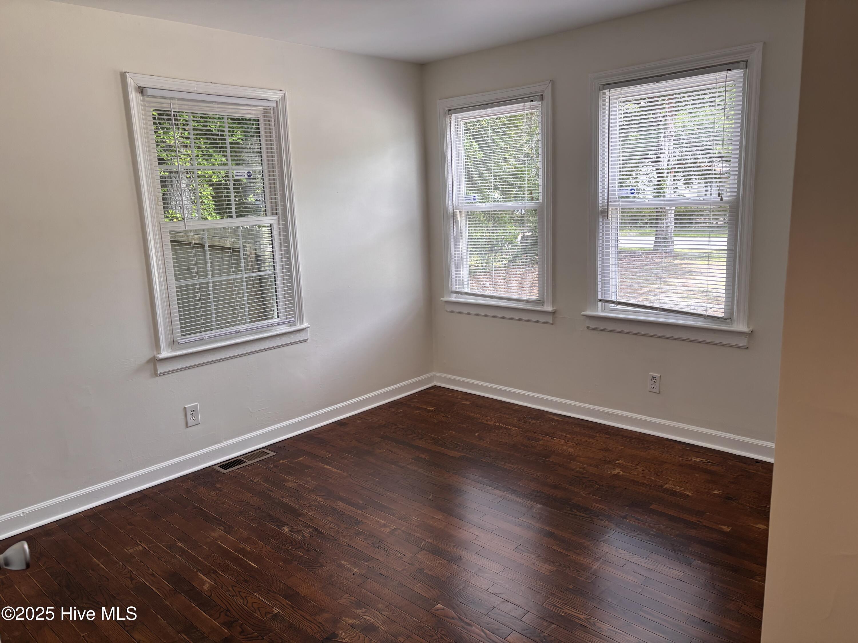 226 Calhoun Drive Property Photo 8