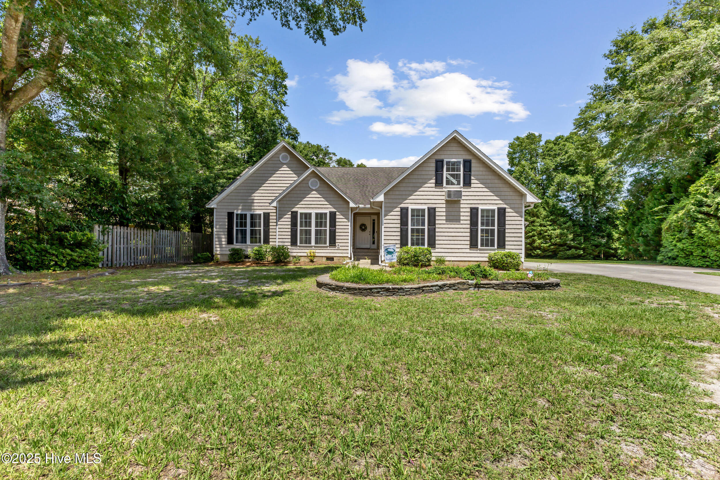 103 Coppers Trail Property Photo 1