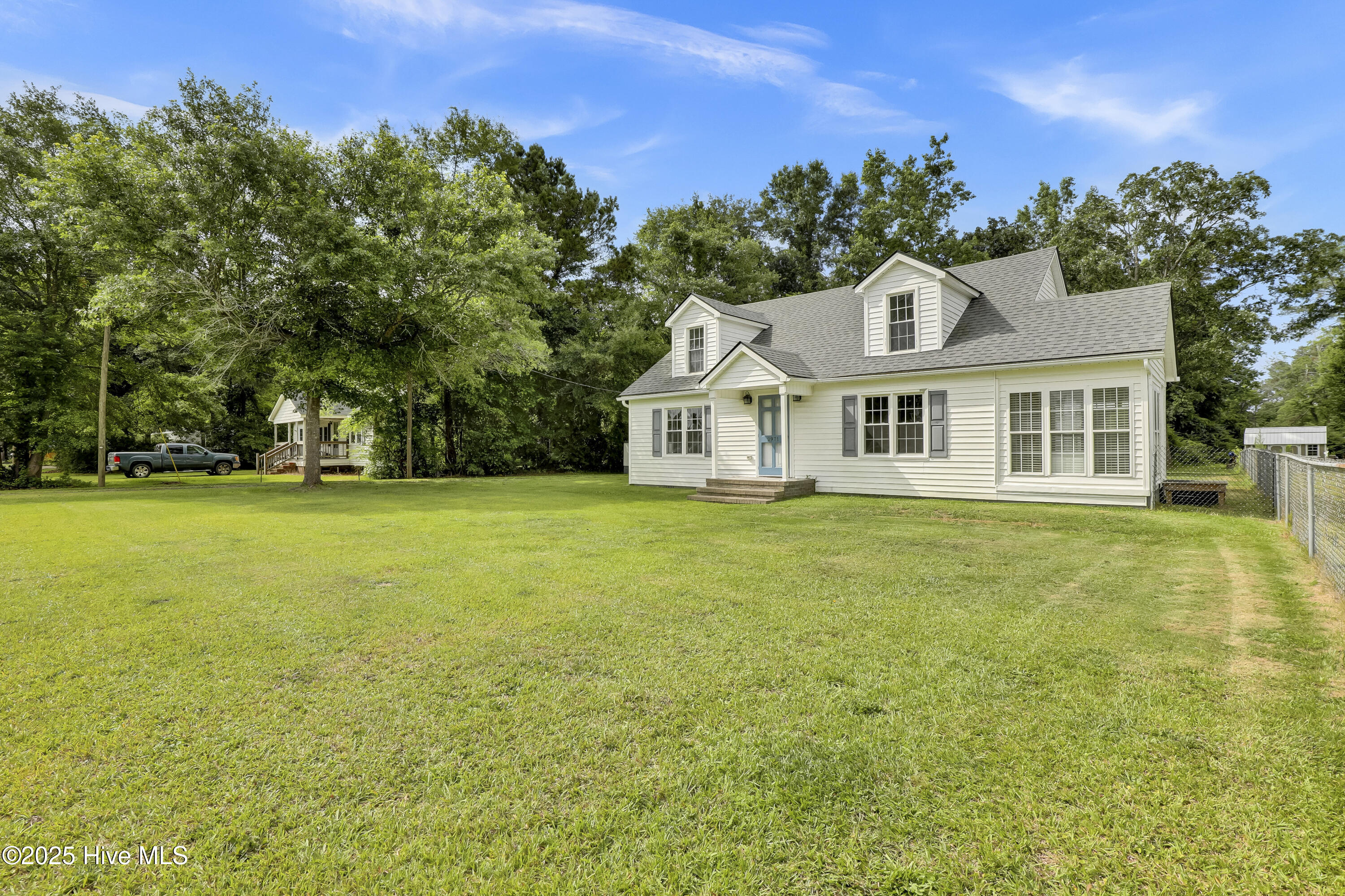 2971 Penderlea Highway Property Photo 2